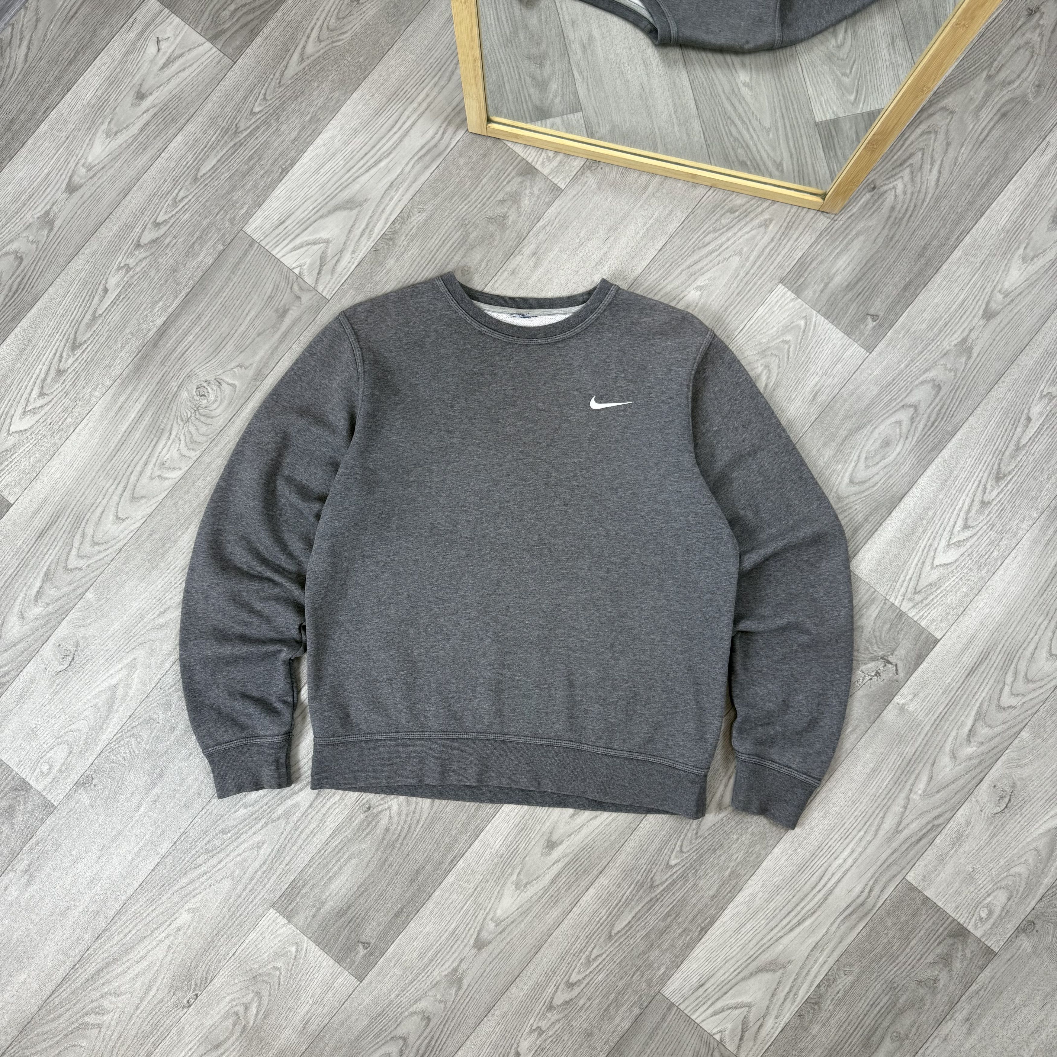 Nike Vintage Nike 90s Small Swoosh Grey Crewneck Sweatshirt Size US M / EU 48-50 / 2 - 1 Thumbnail