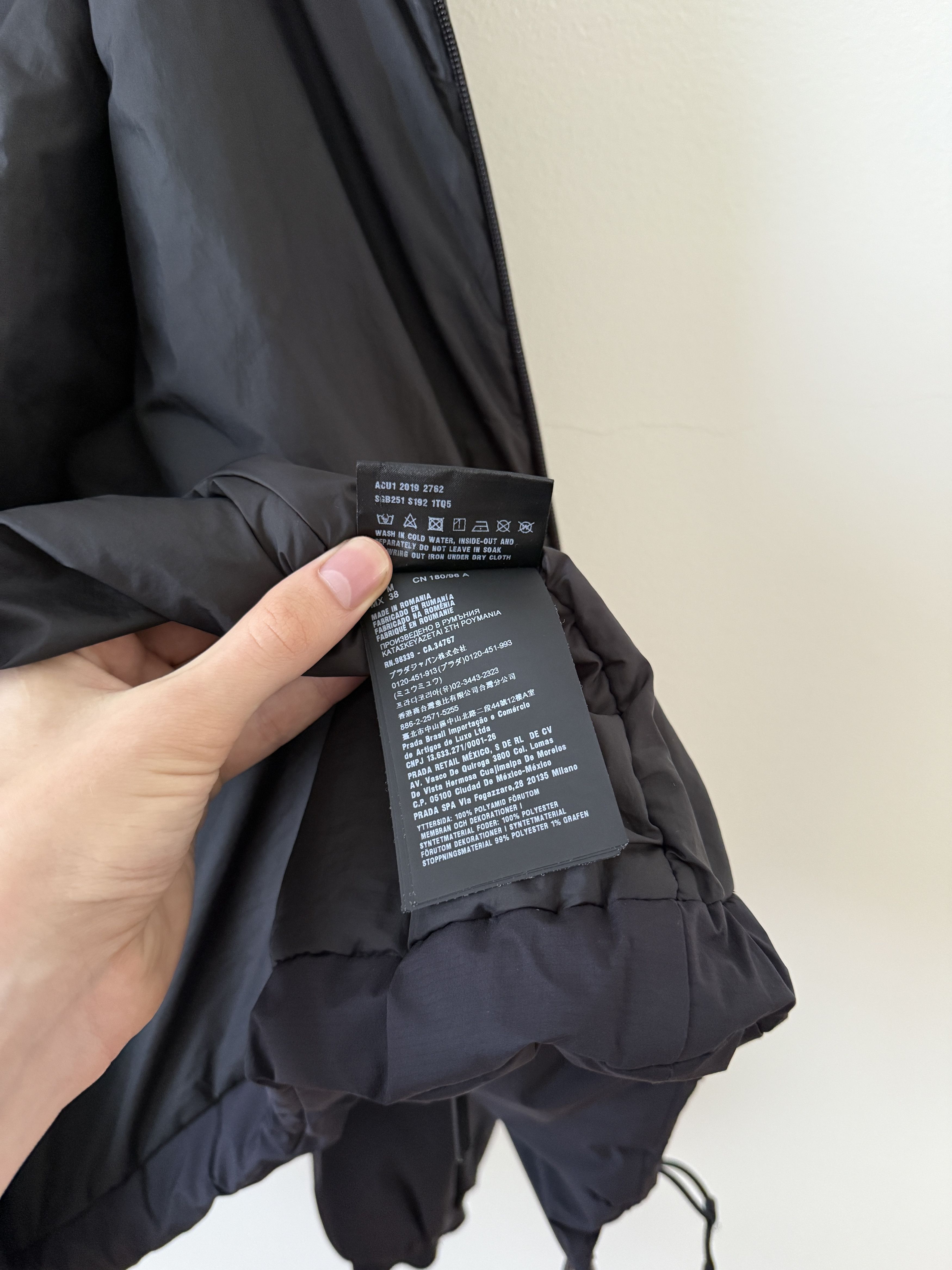 Prada Light Extreme-Tex padded jacket Size US M / EU 48-50 / 2 - 14 Thumbnail