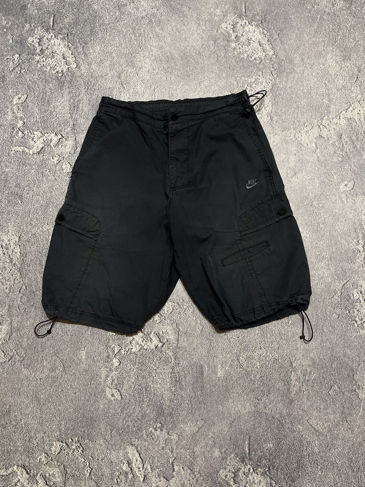 Nike × Vintage Nike Vintage Sportswear Cargo Shorts Y2K Size US 34 / EU 50 - 2 Thumbnail
