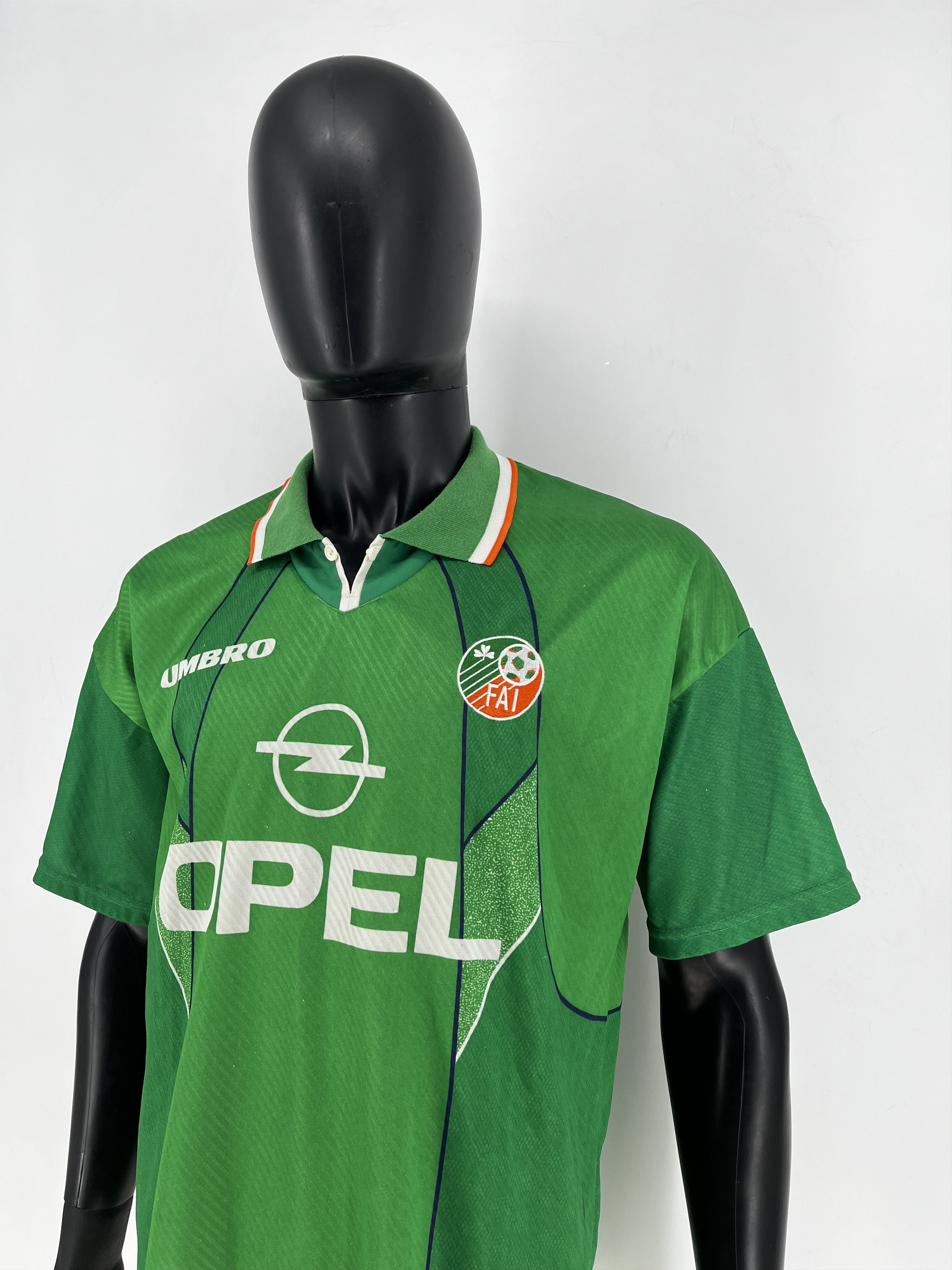 Other Ireland Home Football Shirt 1994/95 Adult Sz L Umbro Vintage Size US L / EU 52-54 / 3 - 9 Thumbnail