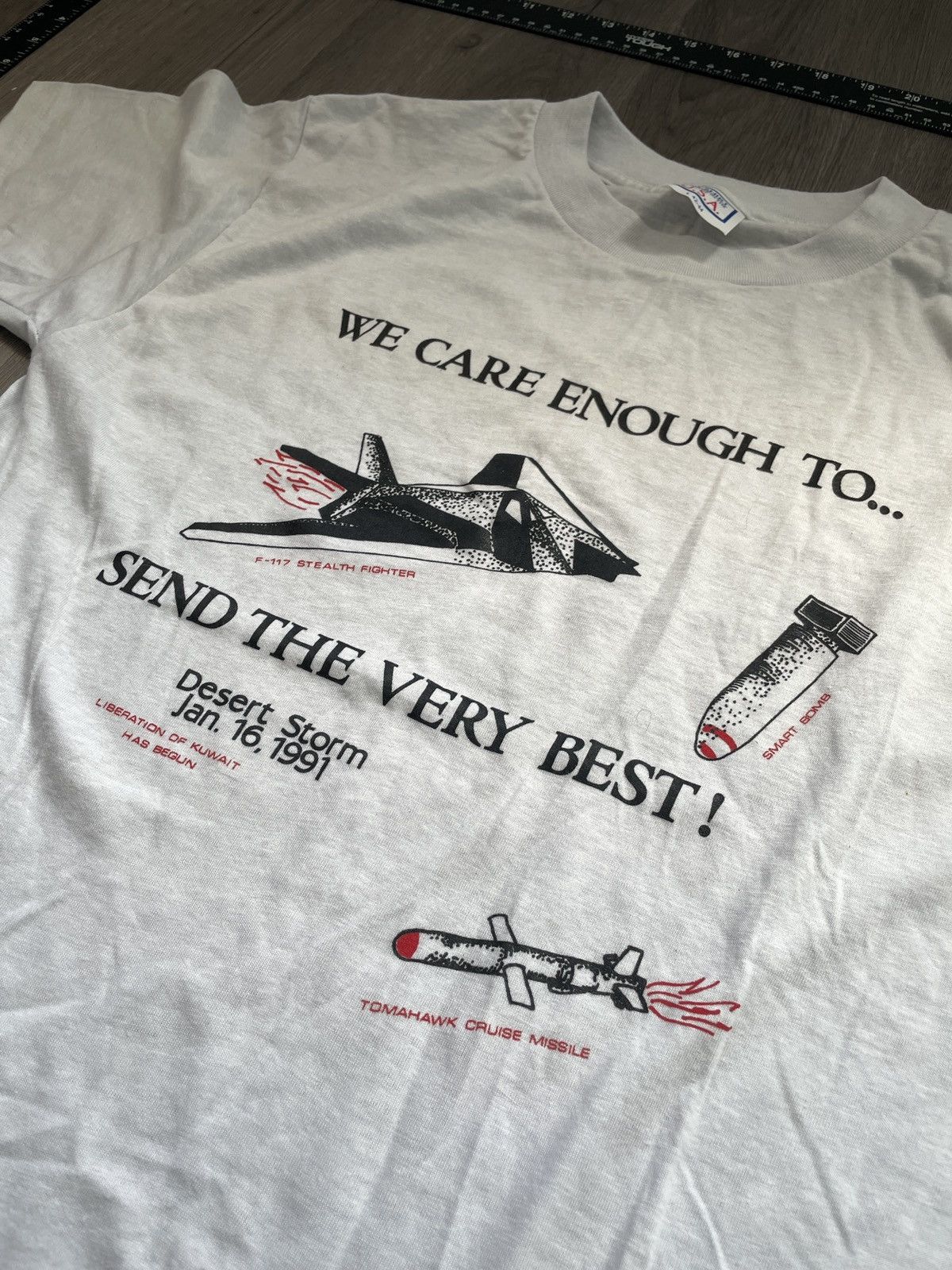 Vintage Vintage 90’s Military USA “Care Package” T-Shirt (Sz. L) Size US L / EU 52-54 / 3 - 2 Thumbnail