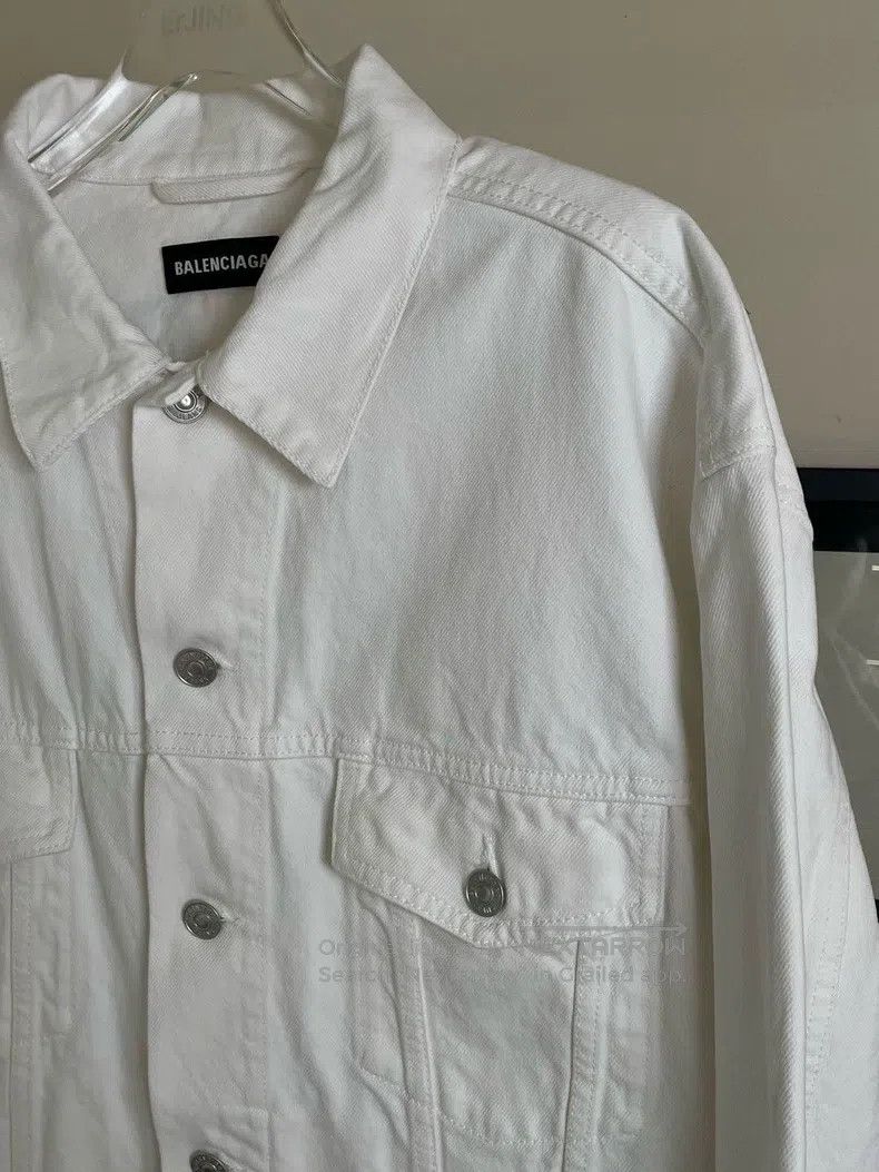 Balenciaga Balenciaga White Denim Jacket Vest Logo Embroidery Size US S / EU 44-46 / 1 - 5 Thumbnail