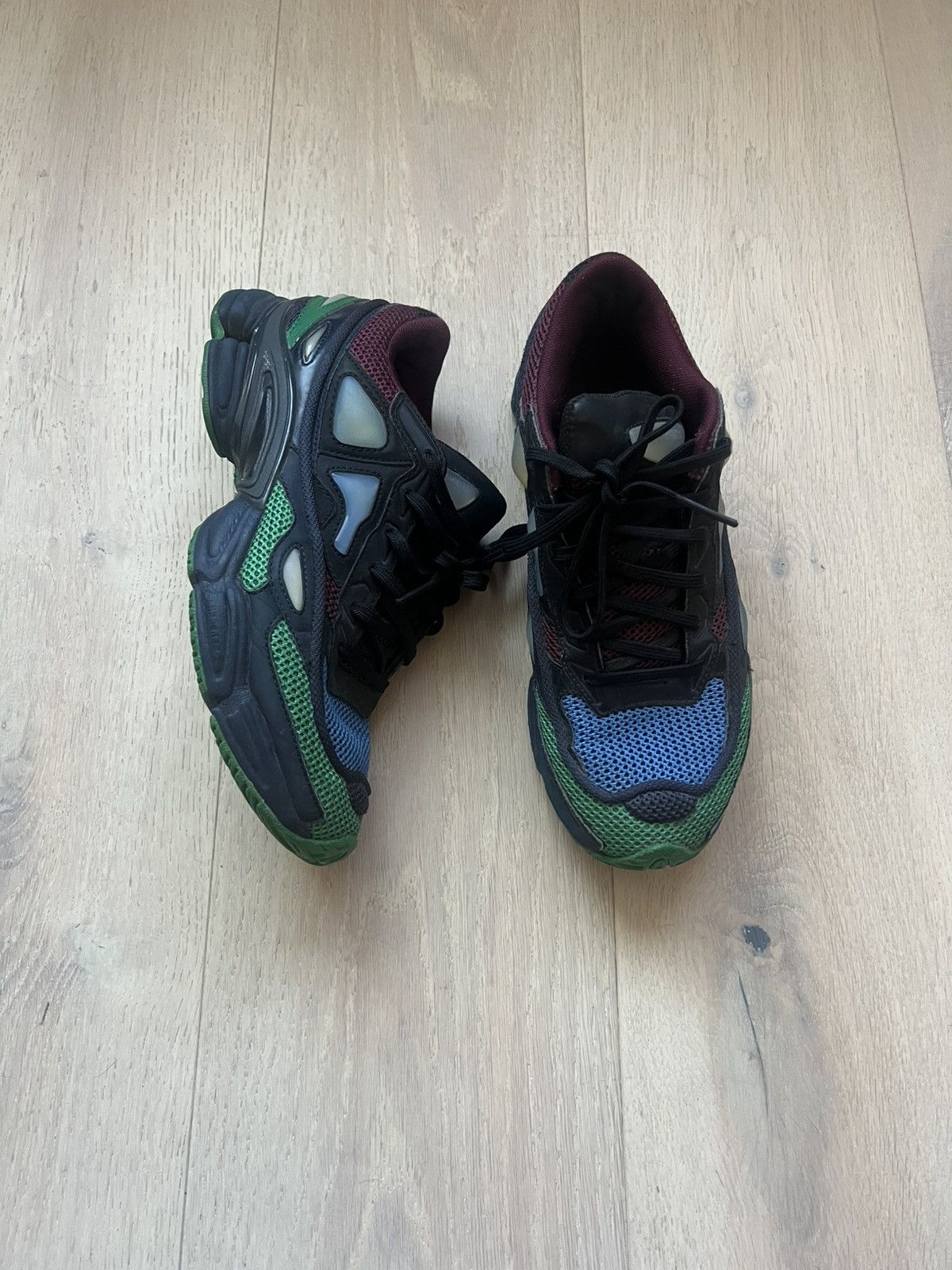 Adidas × Raf Simons Raf simons adidas size 8 ozweego 2 red green Size US 8 / EU 41 - 7 Thumbnail
