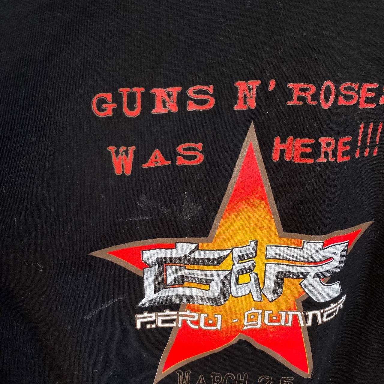 Band Tees × Vintage Vintage Guns N Roses Big logo 90’s graphic band tee Size US M / EU 48-50 / 2 - 8 Thumbnail