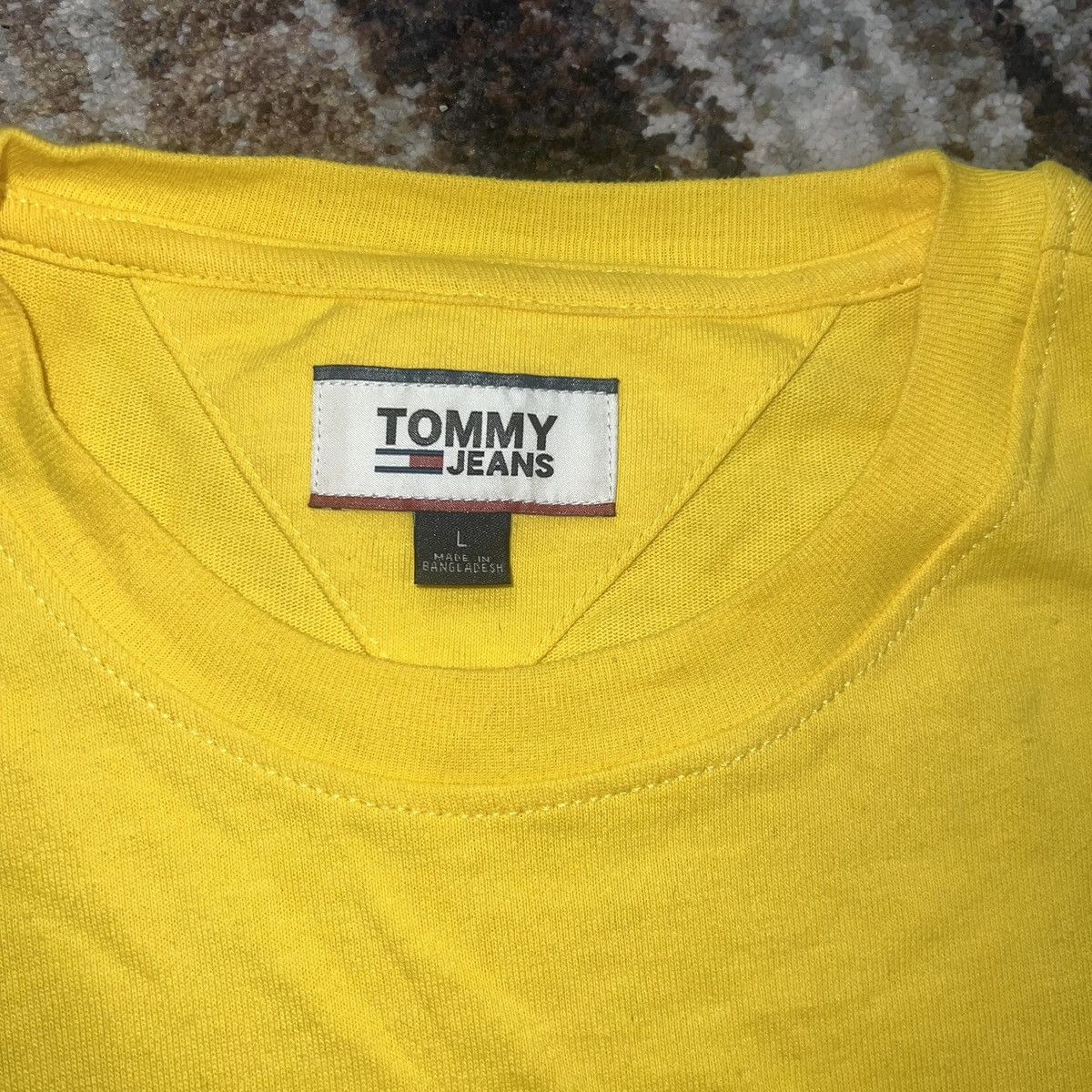 Tommy Jeans NEW Tommy Hilfiger Tommy Jeans Big Logo Tee T shirt Yellow Size US L / EU 52-54 / 3 - 4 Thumbnail