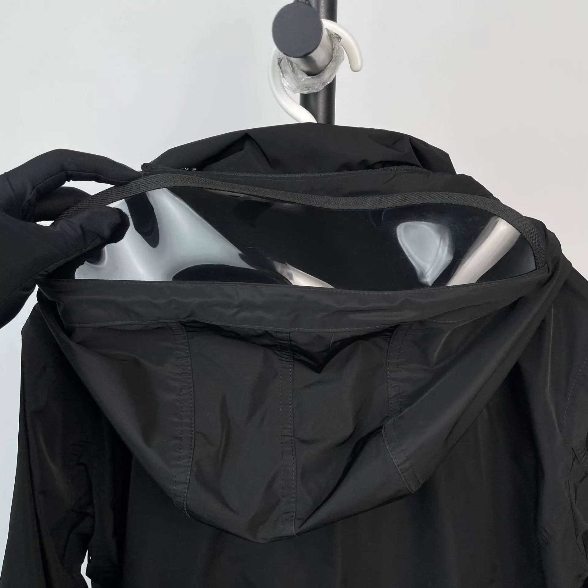 Burberry Burberry 95 New Black Polyester Trench Coat 36 Size XS / US 0-2 / IT 36-38 - 9 Thumbnail