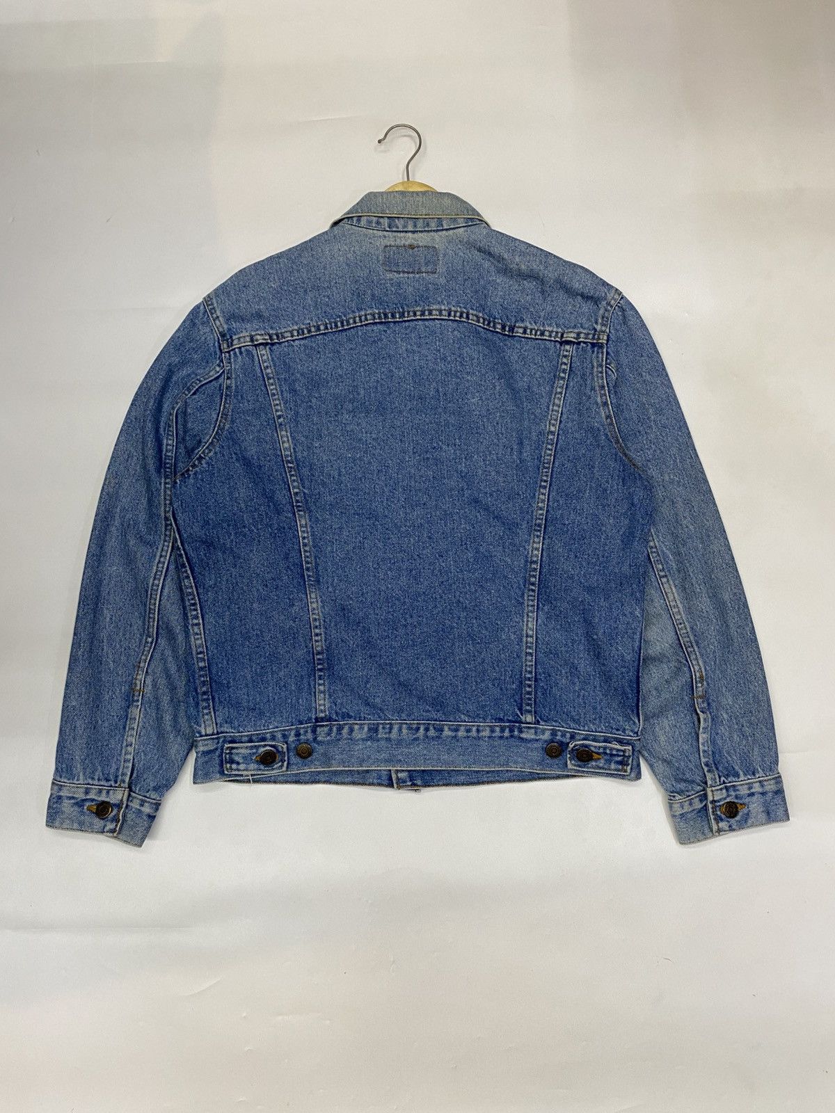 Levi's Levi's vintage trucker denim jacket Size US L / EU 52-54 / 3 - 8 Thumbnail