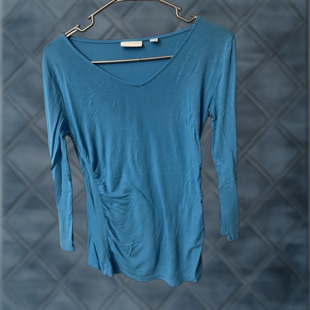Vintage New York & Company T-Shirt XS Blue Long Sleeve V-Neck Women Size XS / US 0-2 / IT 36-38 - 1 Thumbnail