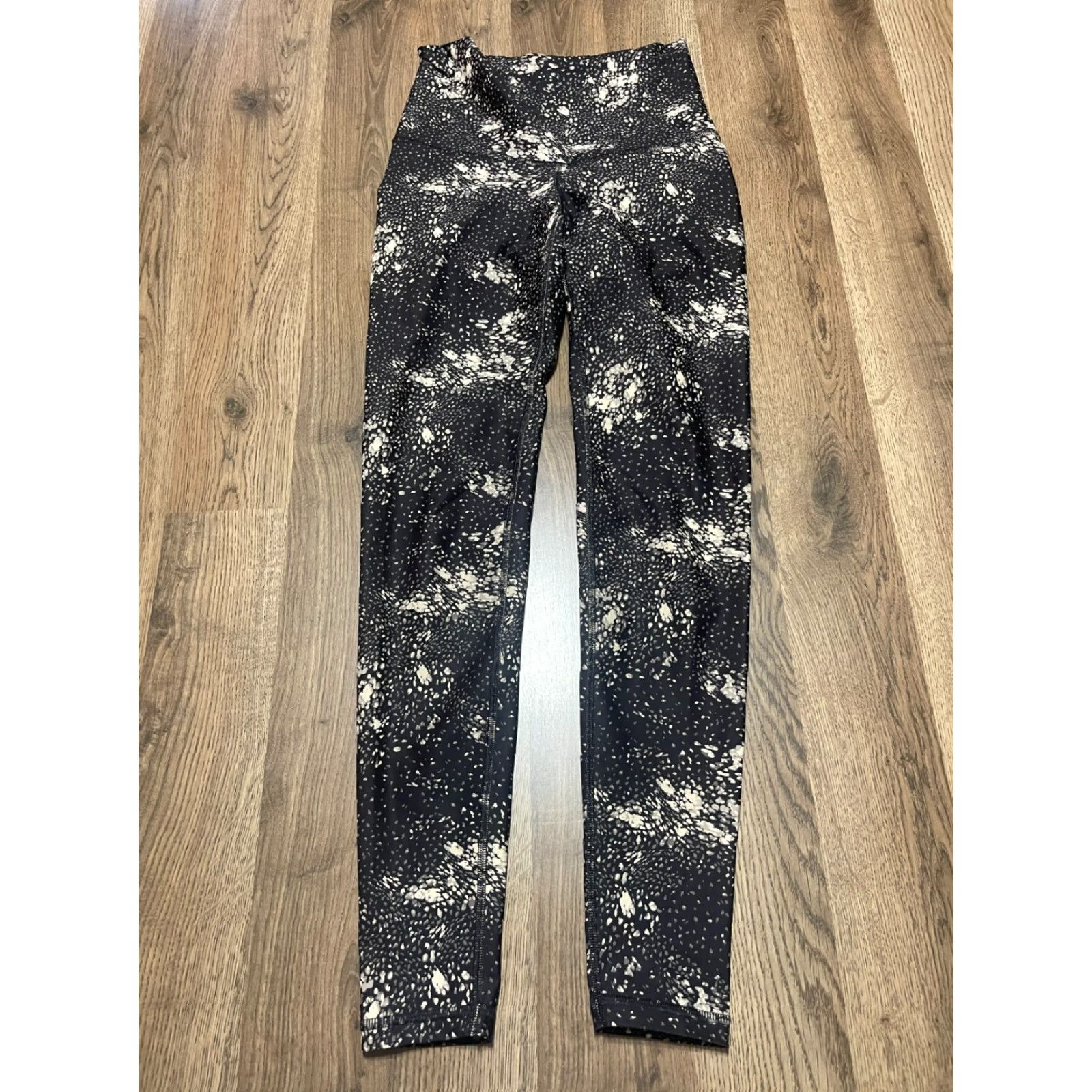 Old Navy Old Navy Pants Women's Small Black Extra High Rise Leggings Go Dry Skinny Inseam 28 Ankle pants Womens Size 28" / US 6 / IT 42 - 2 Thumbnail