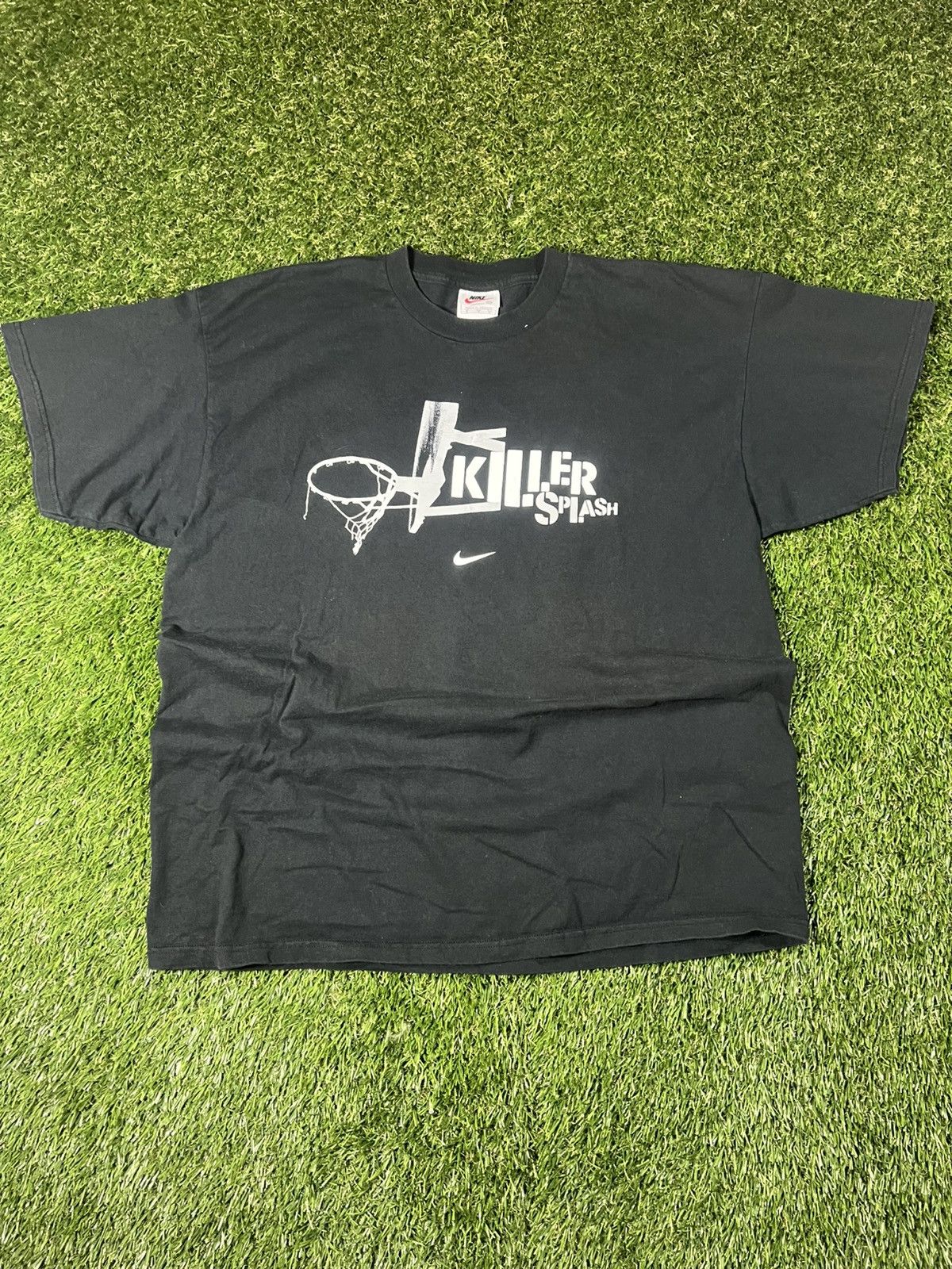 Nike Vintage 90’s Center Swoosh Nike Basketball Sportswear Tee Size US XL / EU 56 / 4 - 1 Thumbnail