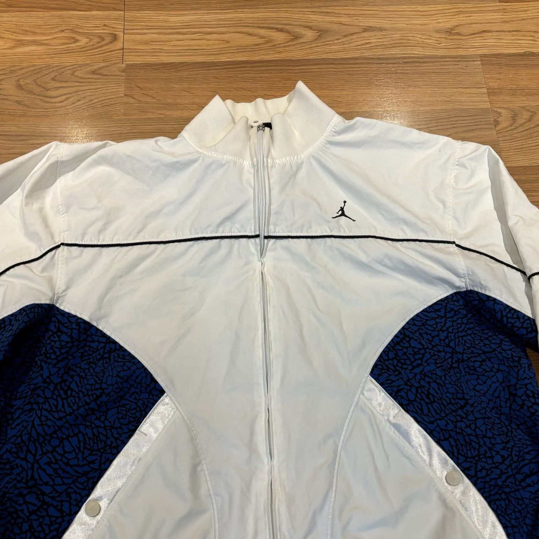 Nike Nike Air Jordan White Cement 3 Windbreaker Jacket Full Zip Blue Leopard Mens XL Size US XL / EU 56 / 4 - 7 Thumbnail
