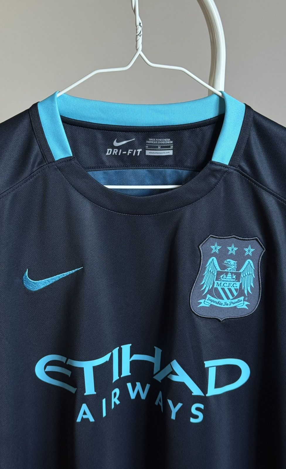 Vintage Manchester City Nike Jersey T-shirt 2015 2016 Size US M / EU 48-50 / 2 - 7 Thumbnail