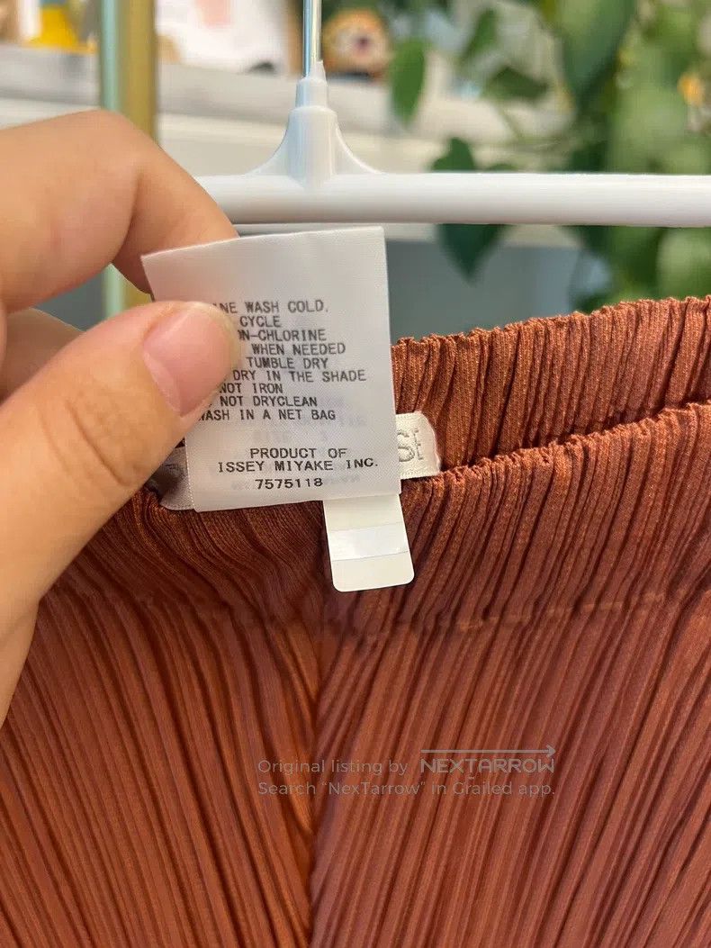 Issey Miyake Water Lily Irregular Midi Skirt in Off-white