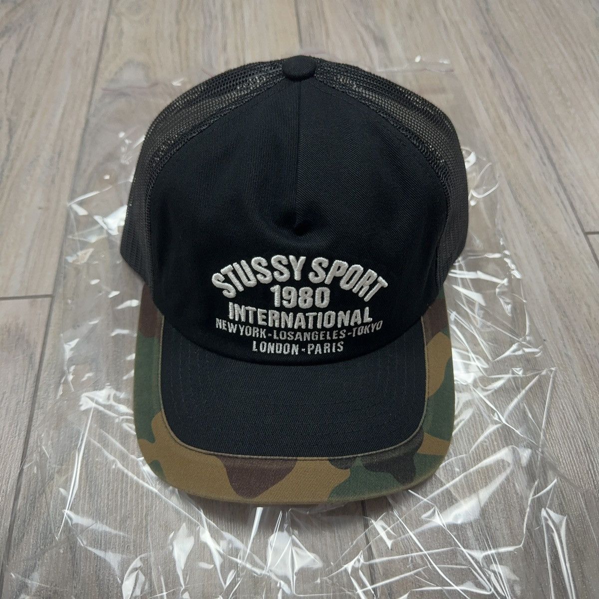 Stussy Stussy Trucker International SnapBack Black Camouflage Hat Size ONE SIZE - 6 Thumbnail