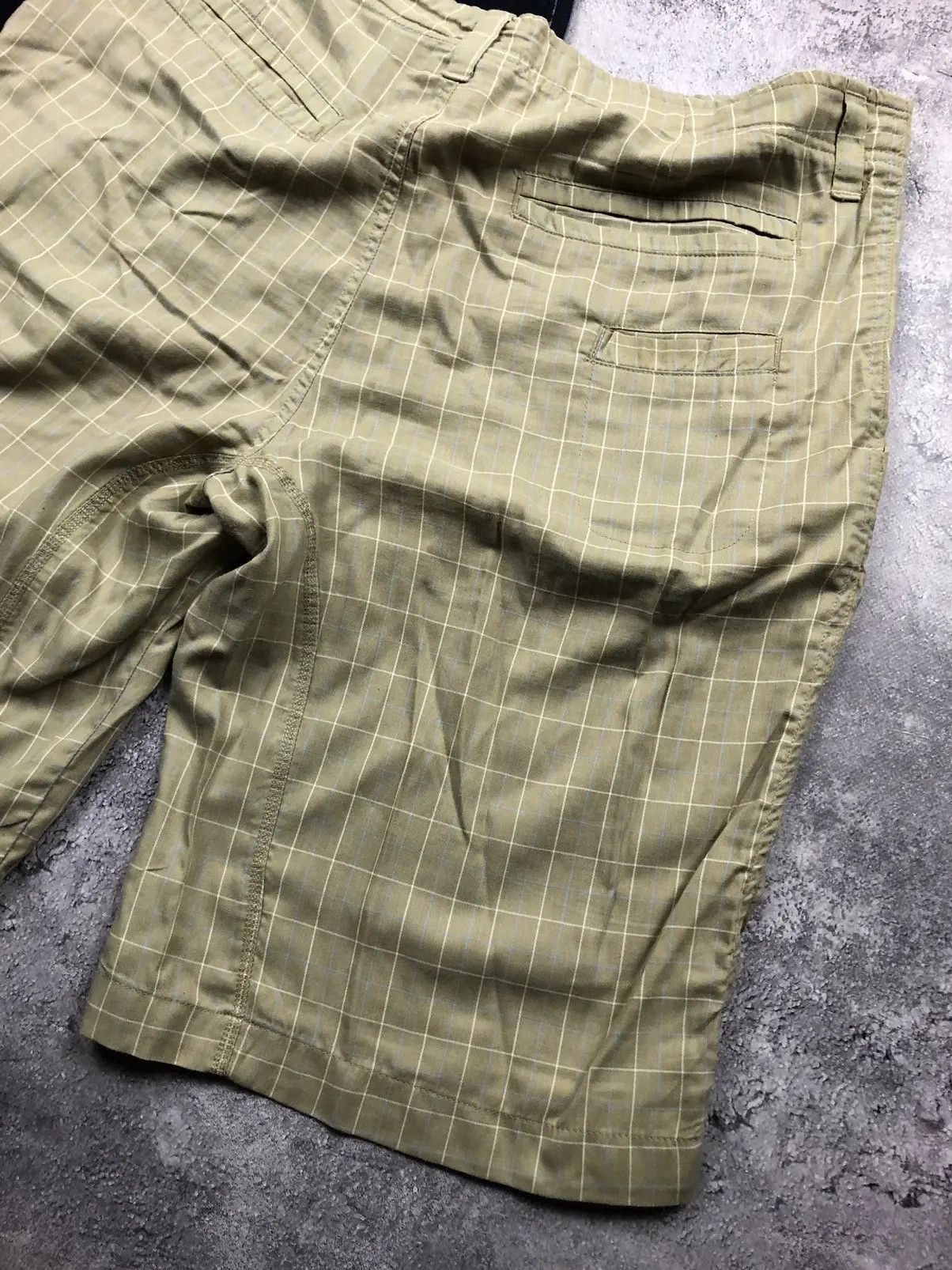 Nike NIKE Vintage 2000s Checkered Streetwear Swimming Shorts Size US 34 / EU 50 - 11 Thumbnail