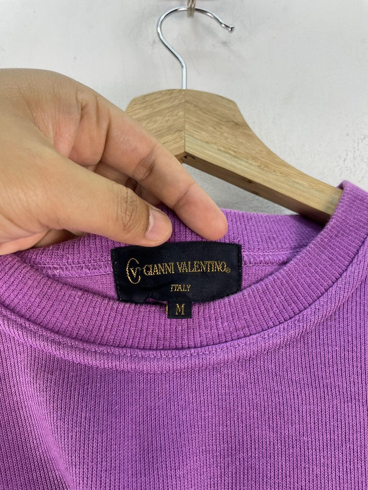 Valentino Vintage Gianni Valentino Crewneck Sweatshirt Spellout Size US M / EU 48-50 / 2 - 4 Thumbnail