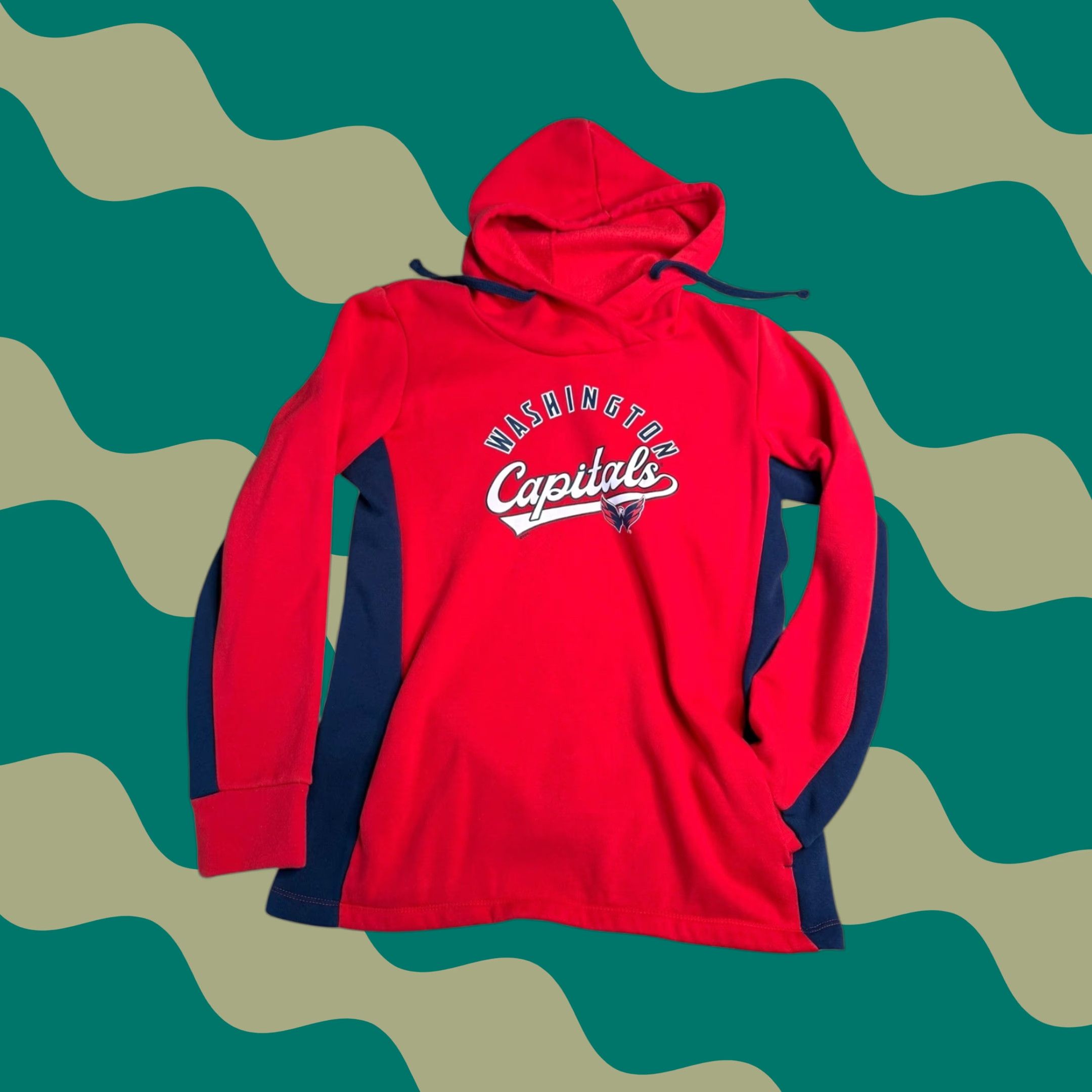 Vintage VINTAGE Washington Capitals Fanatics Hoodie Womens Medium Red Blue Pullover Size M / US 6-8 / IT 42-44 - 1 Thumbnail