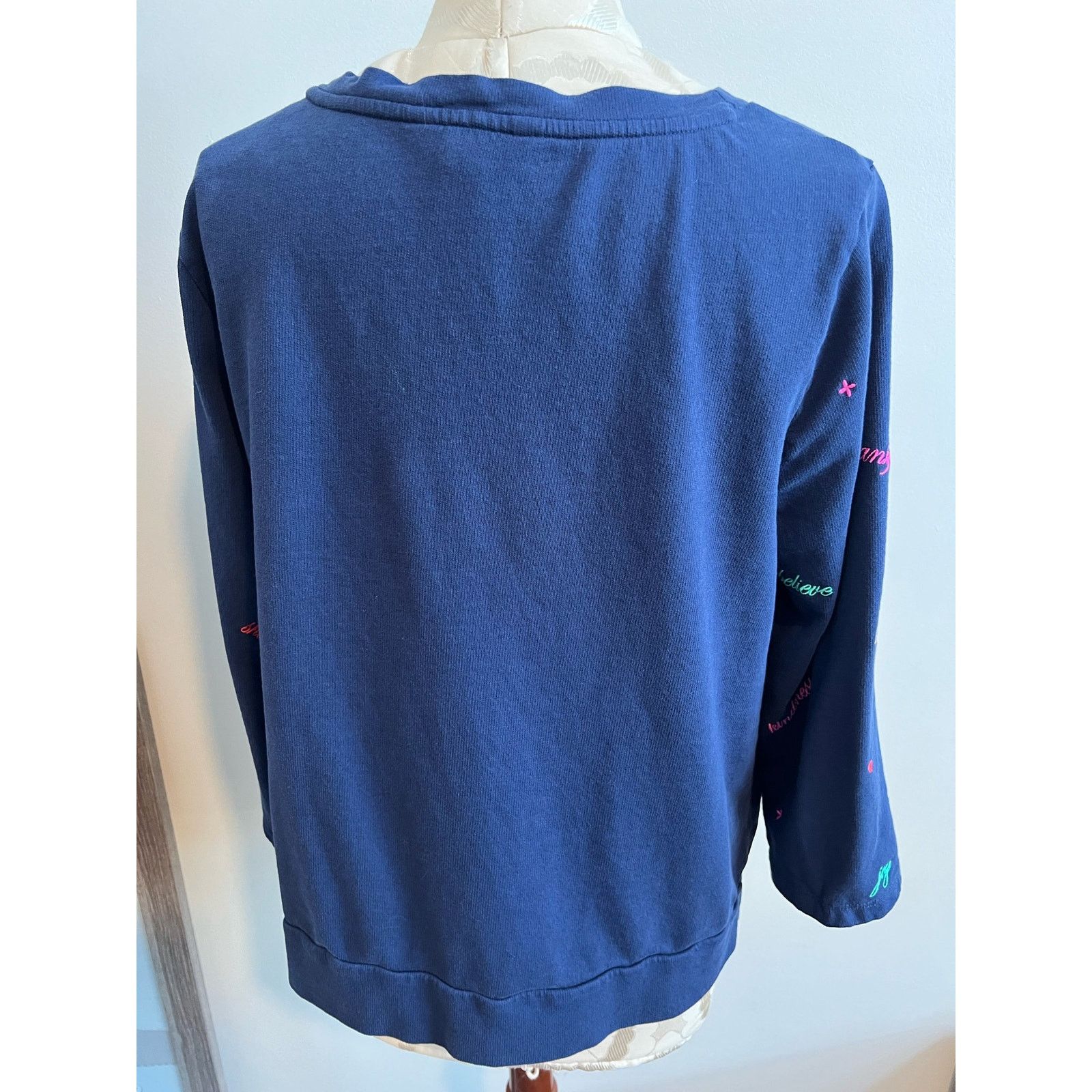 Lilly Pulitzer Lilly Pulitzer Rami Embroidered Navy Sweatshirt Large Size L / US 10 / IT 46 - 5 Thumbnail