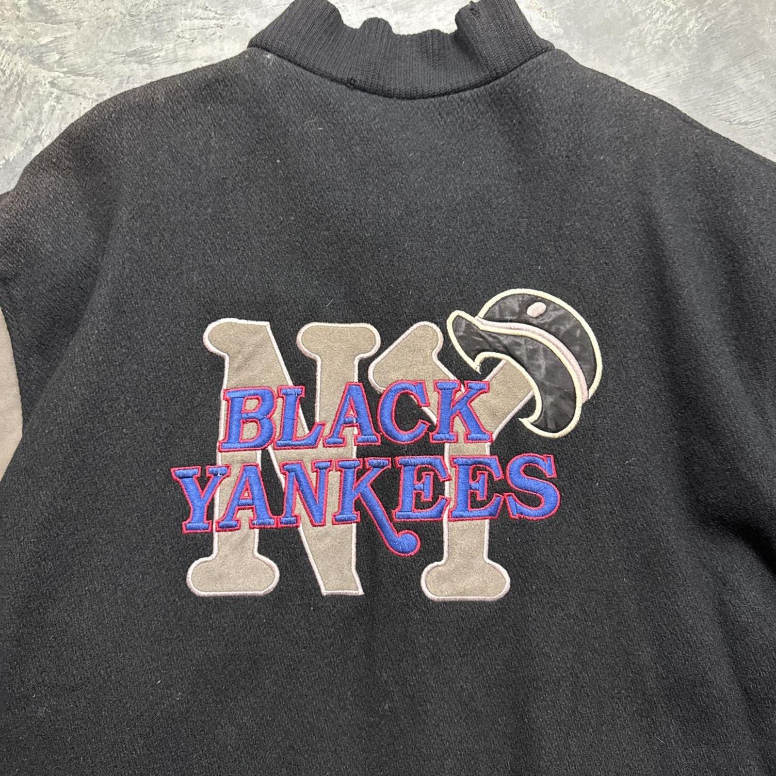 Vintage Vintage 90s New York Black Yankees MLB Leather Jacket Size US L / EU 52-54 / 3 - 2 Thumbnail