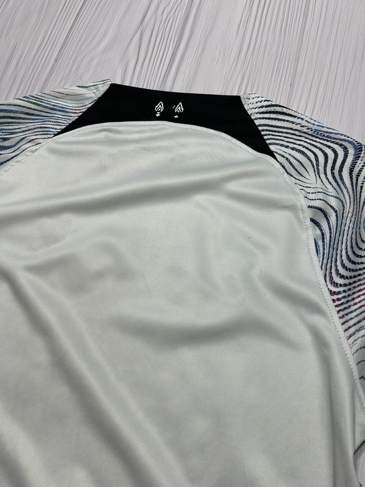 Nike Nike Liverpool Soccer Jersey Size M Size US M / EU 48-50 / 2 - 11 Thumbnail