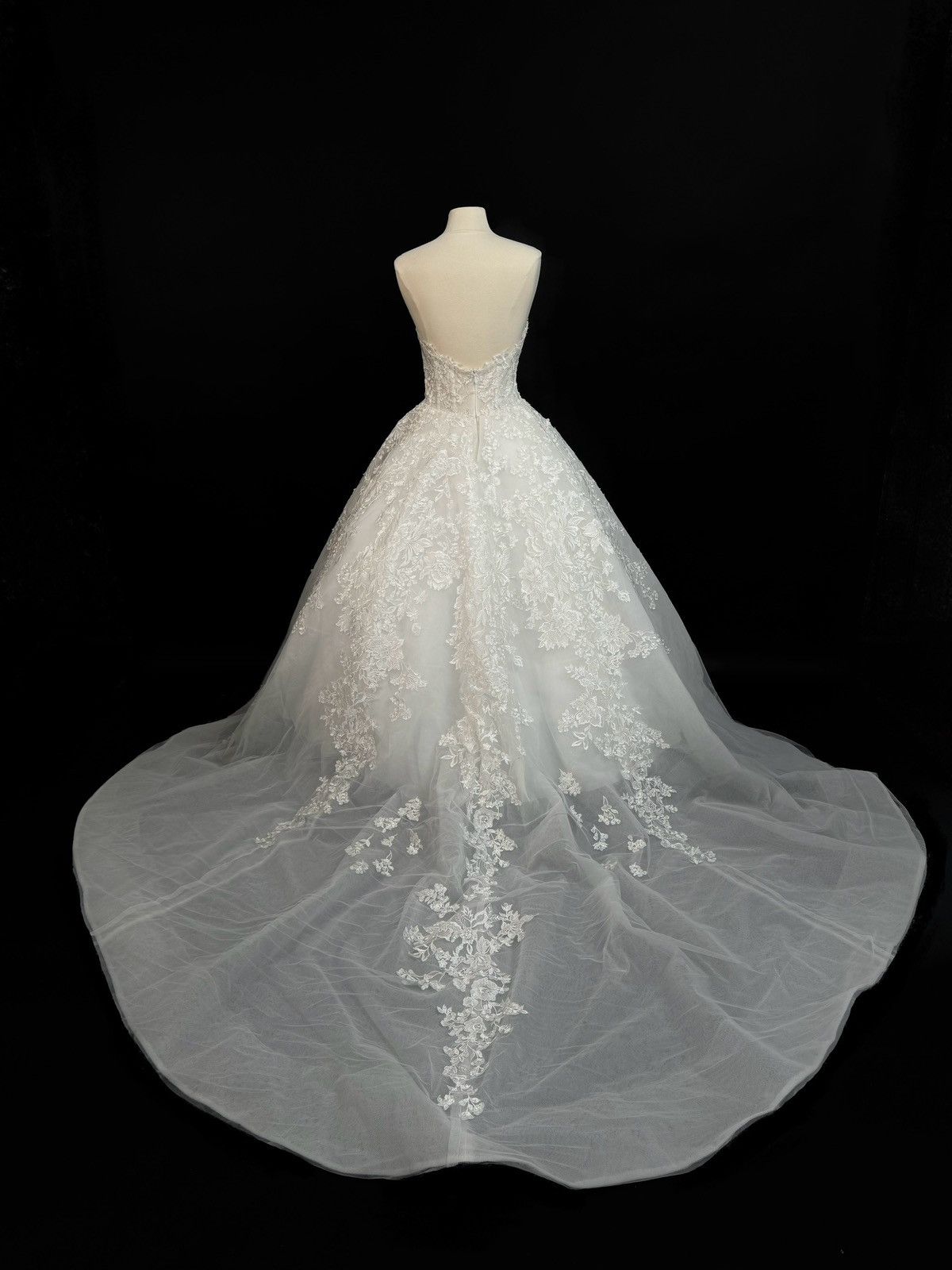Other US 14-16 Embroidery appliqués Lace Anna Augusta Bridal Dress Size XXL / US 16-18 / IT 52-54 - 9 Thumbnail