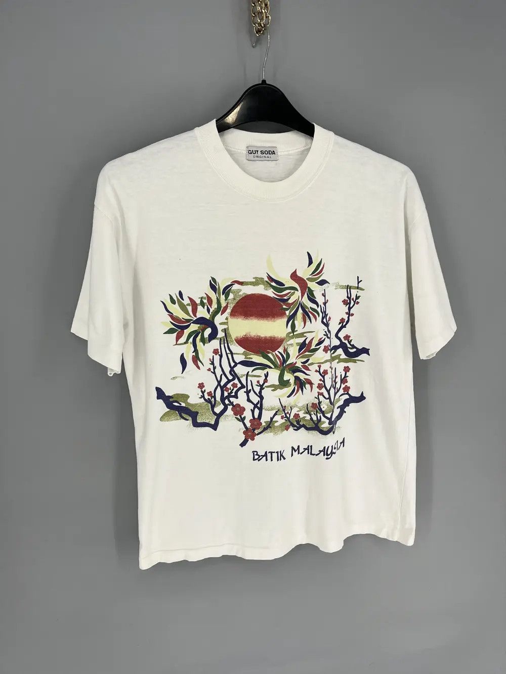 Vintage Batik Malaysia Artistic Scenic Malaysia 90s Travel Tee Size US S / EU 44-46 / 1 - 2 Thumbnail