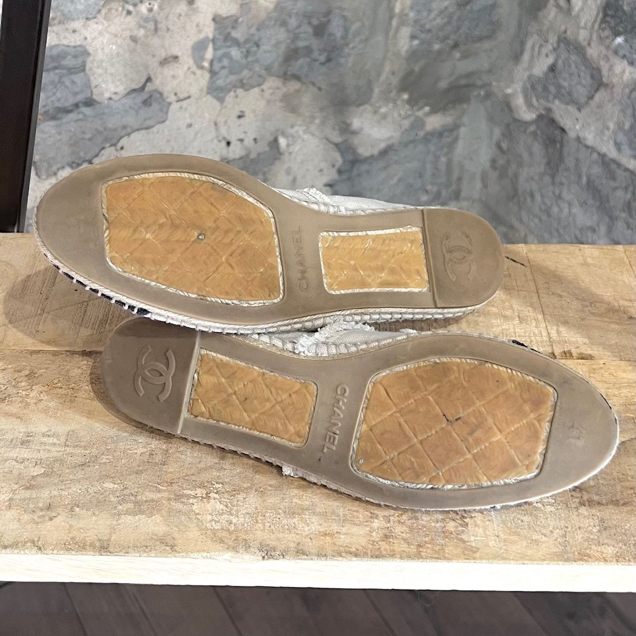 Chanel Chanel Ivory Cloth CC Grey Cap Toe Espadrilles Size US 11 / IT 41 - 8 Thumbnail