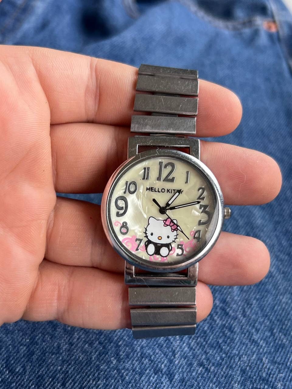 Japanese Brand × Vintage Vintage Japanese style Hello Kitty Watch Futuristic Steel Size ONE SIZE - 4 Thumbnail