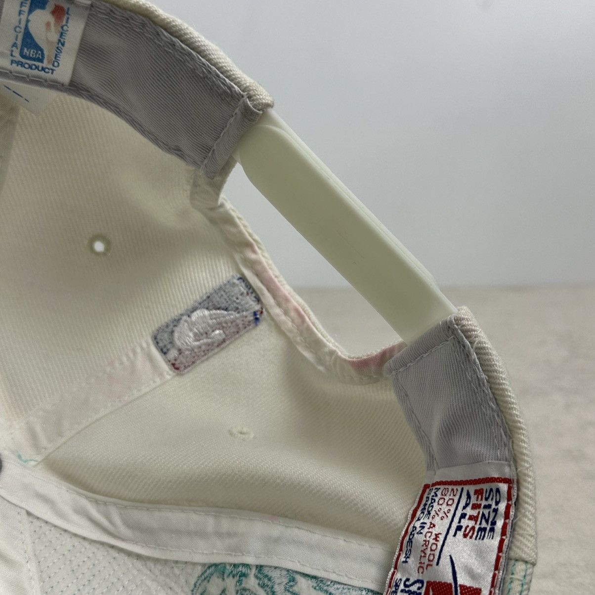 Vintage Vintage 90s Vancouver Grizzlies Laser Sports Specialties Hat Size ONE SIZE - 8 Thumbnail
