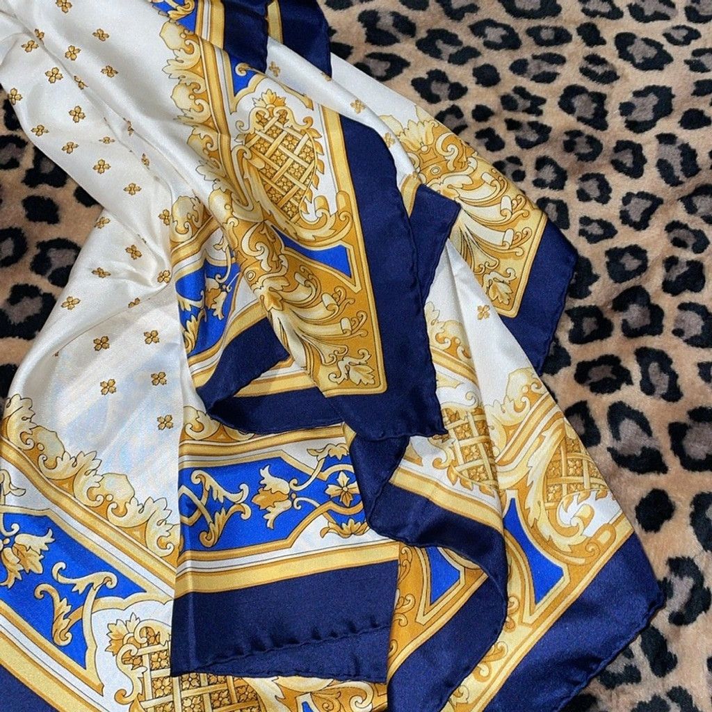 Longchamp 33x33 Longchamp baroque silk scarf Blue and Gold Size ONE SIZE - 6 Thumbnail