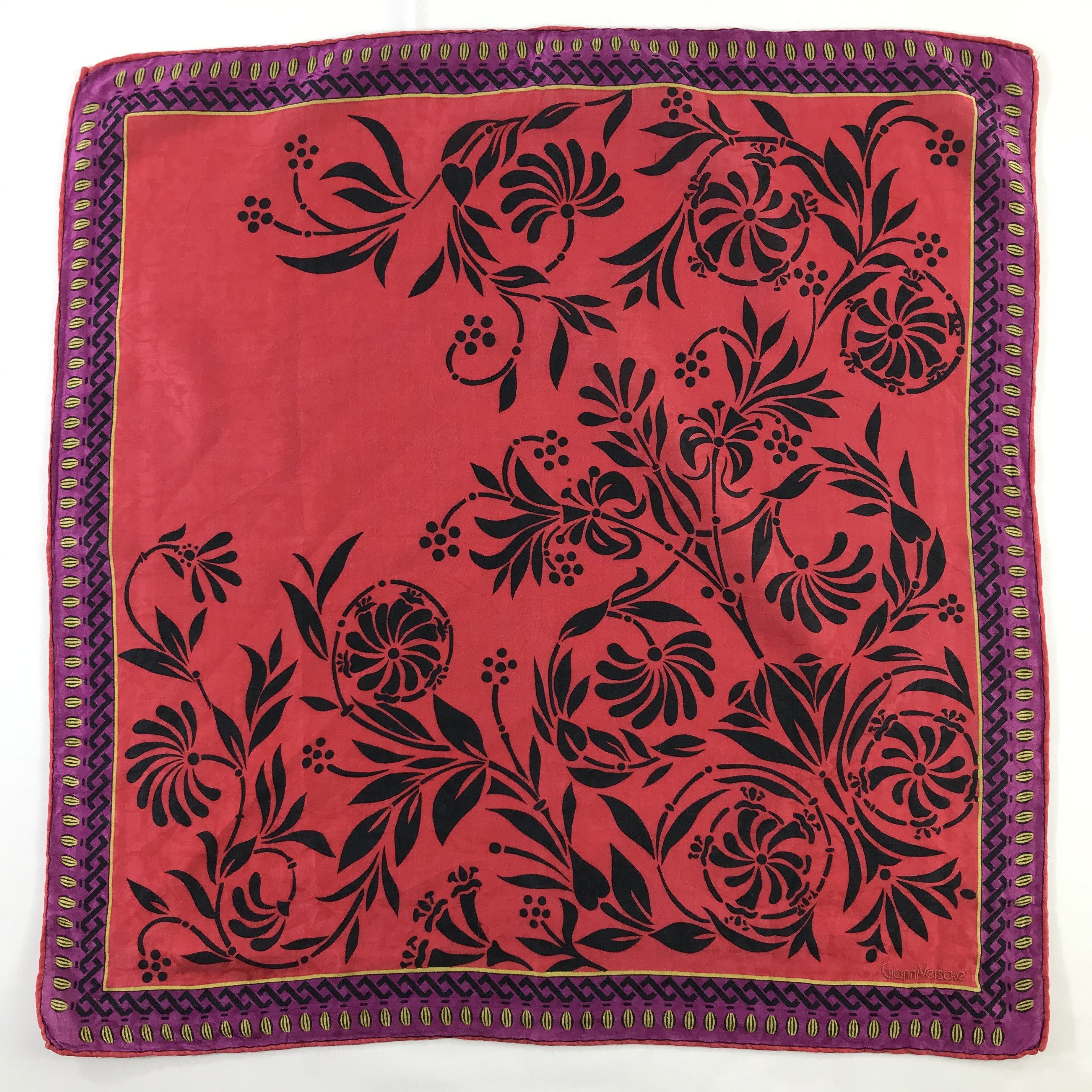 Versace × Vintage Gianni Versace Bandana / Handkerchief / Neckerchief - S405 Size ONE SIZE - 1 Thumbnail