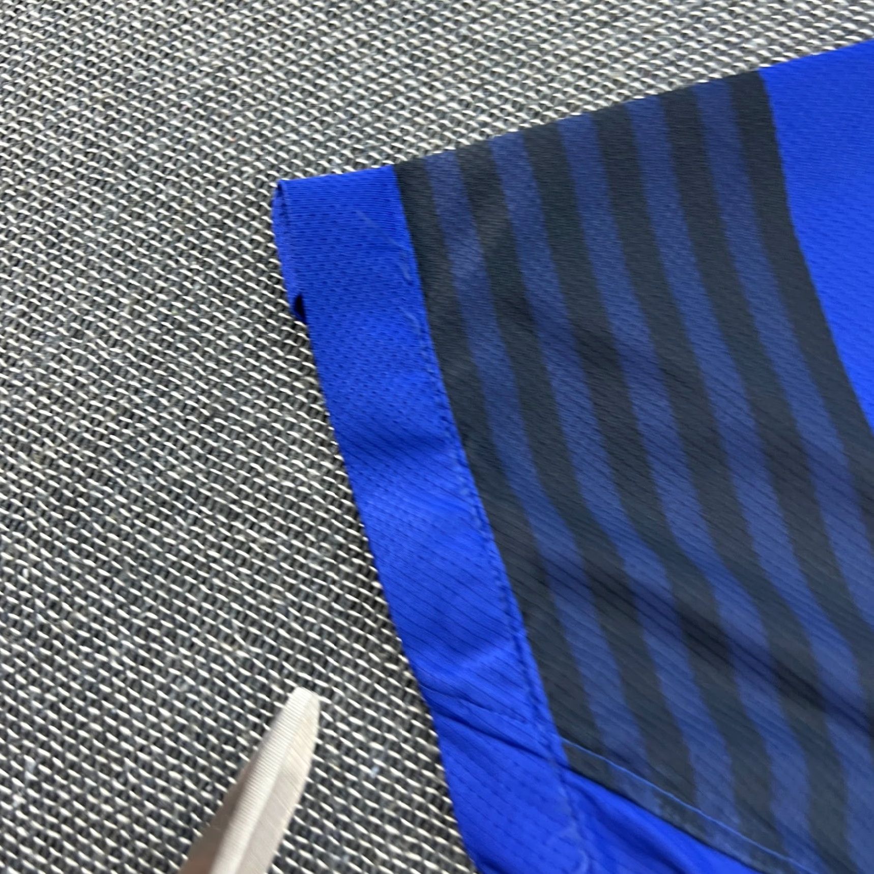 Nike Manchester United 2011 2012 Away Mens Football Jersey Large Nike Adult Shirt Small changes not allowed; original size L used Size US L / EU 52-54 / 3 - 3 Thumbnail