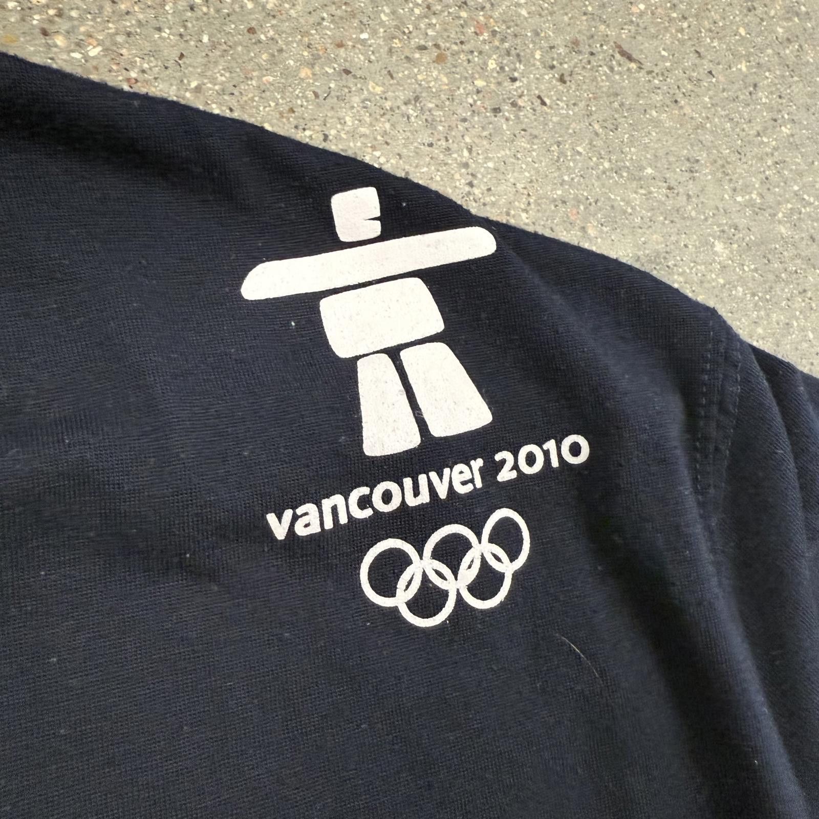 Designer XXI Olympic Winter Games Vancouver Canada T-Shirt 2010 L Size US L / EU 52-54 / 3 - 7 Thumbnail