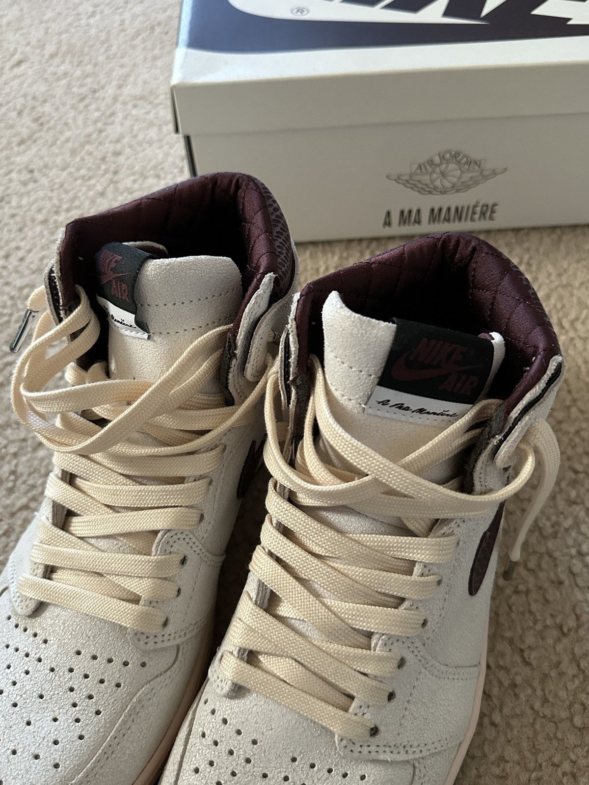 A Ma Maniere × Jordan Brand × Nike Nike air Jordan 1 retro high og sail burgundy crush us 8 Size US 8 / EU 41 - 7 Thumbnail