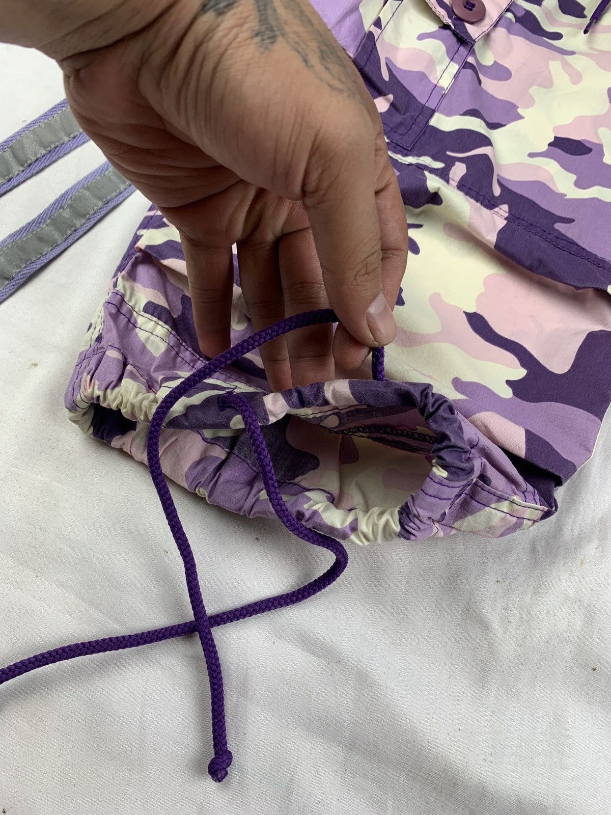 Japanese Brand 2000s UFO USA Purple Camo Combat Cargo Capri Pants Size 28" / US 6 / IT 42 - 9 Thumbnail