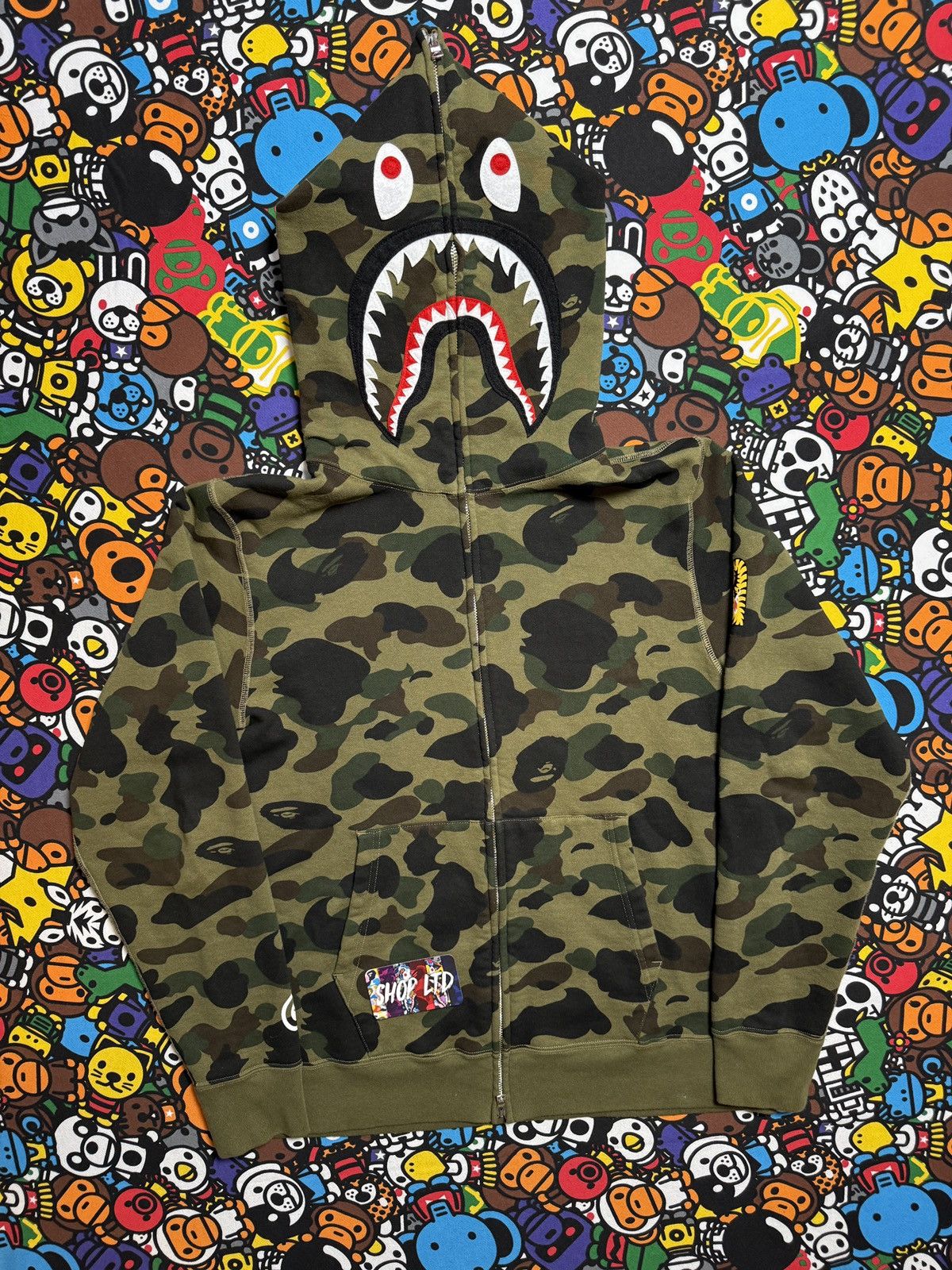 Bape A Bathing Ape Green Camo Shark Hoodie Size US L / EU 52-54 / 3 - 2 Thumbnail
