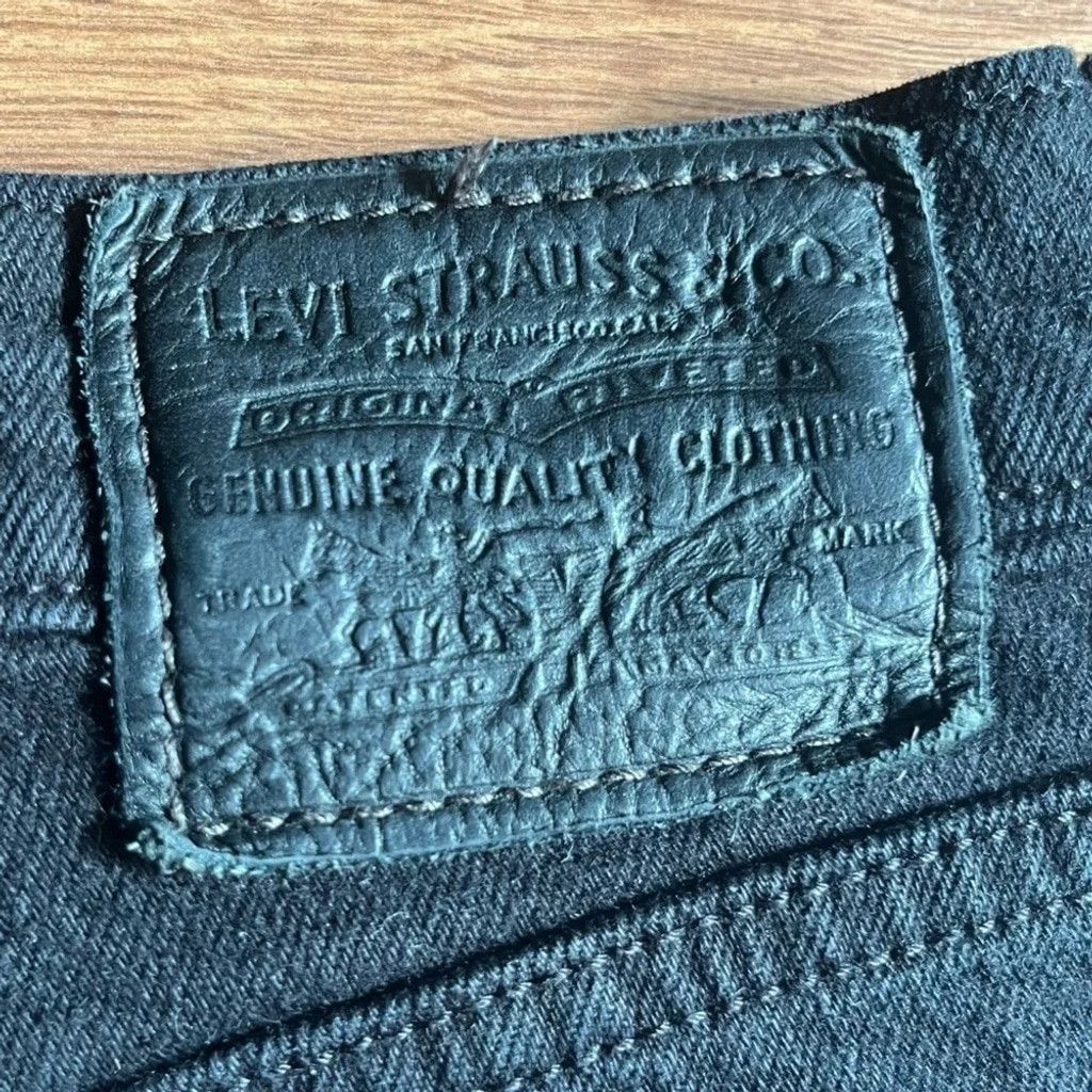 Levi's Levi's Premium Black Wedgie Ripped Denim Jeans 🖤👖 Size 42" / US 20 - 8 Thumbnail