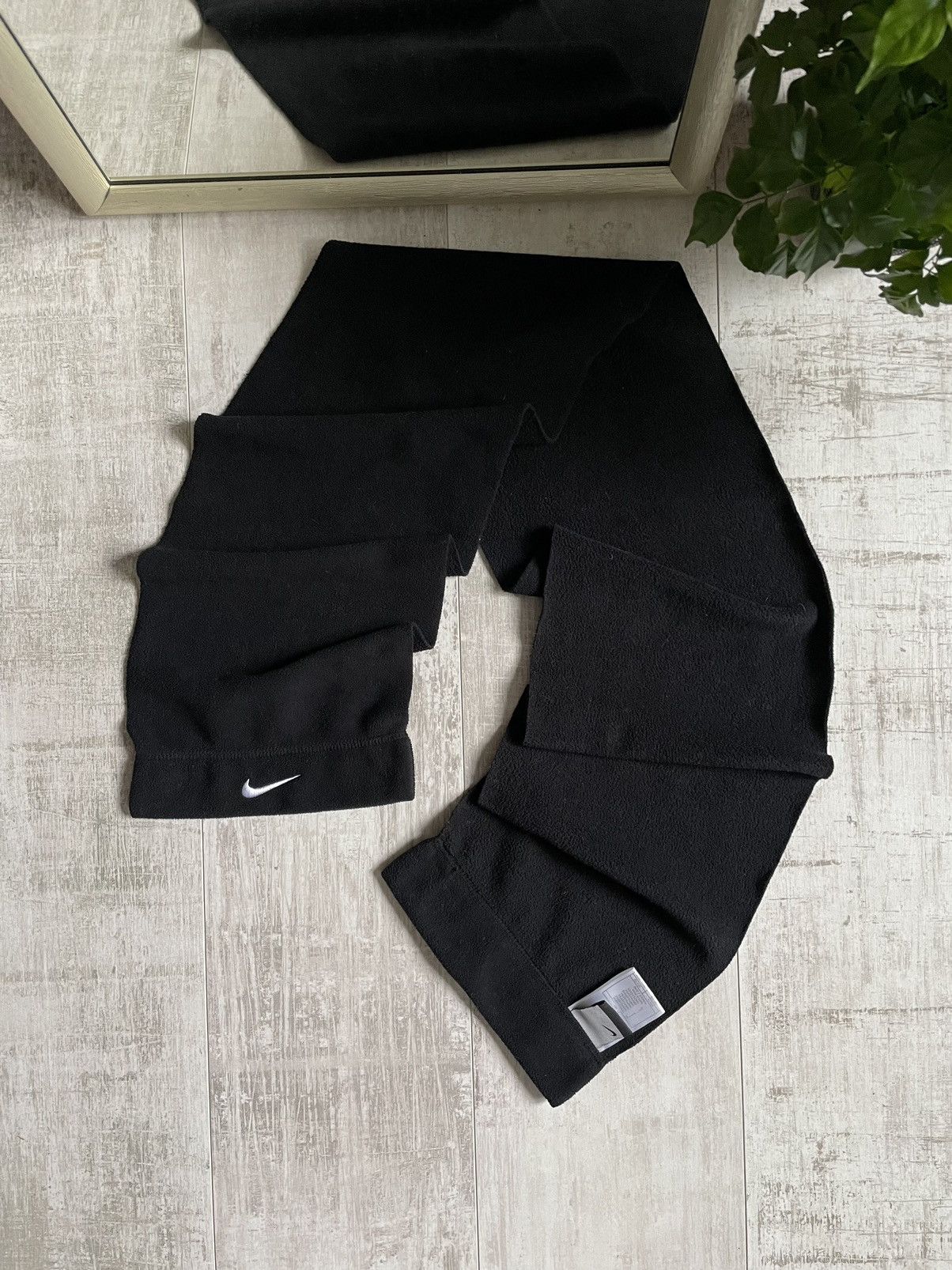 Nike × Vintage Vintage Y2K Nike 90’s Fleece Scarf Swoosh Black Size ONE SIZE - 1 Thumbnail