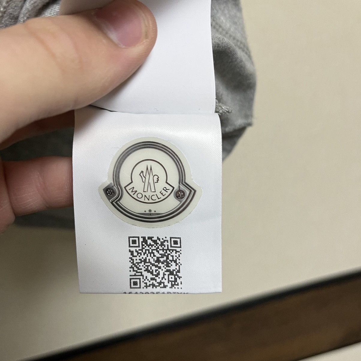 Moncler Moncler T-shirt Size US S / EU 44-46 / 1 - 12 Thumbnail