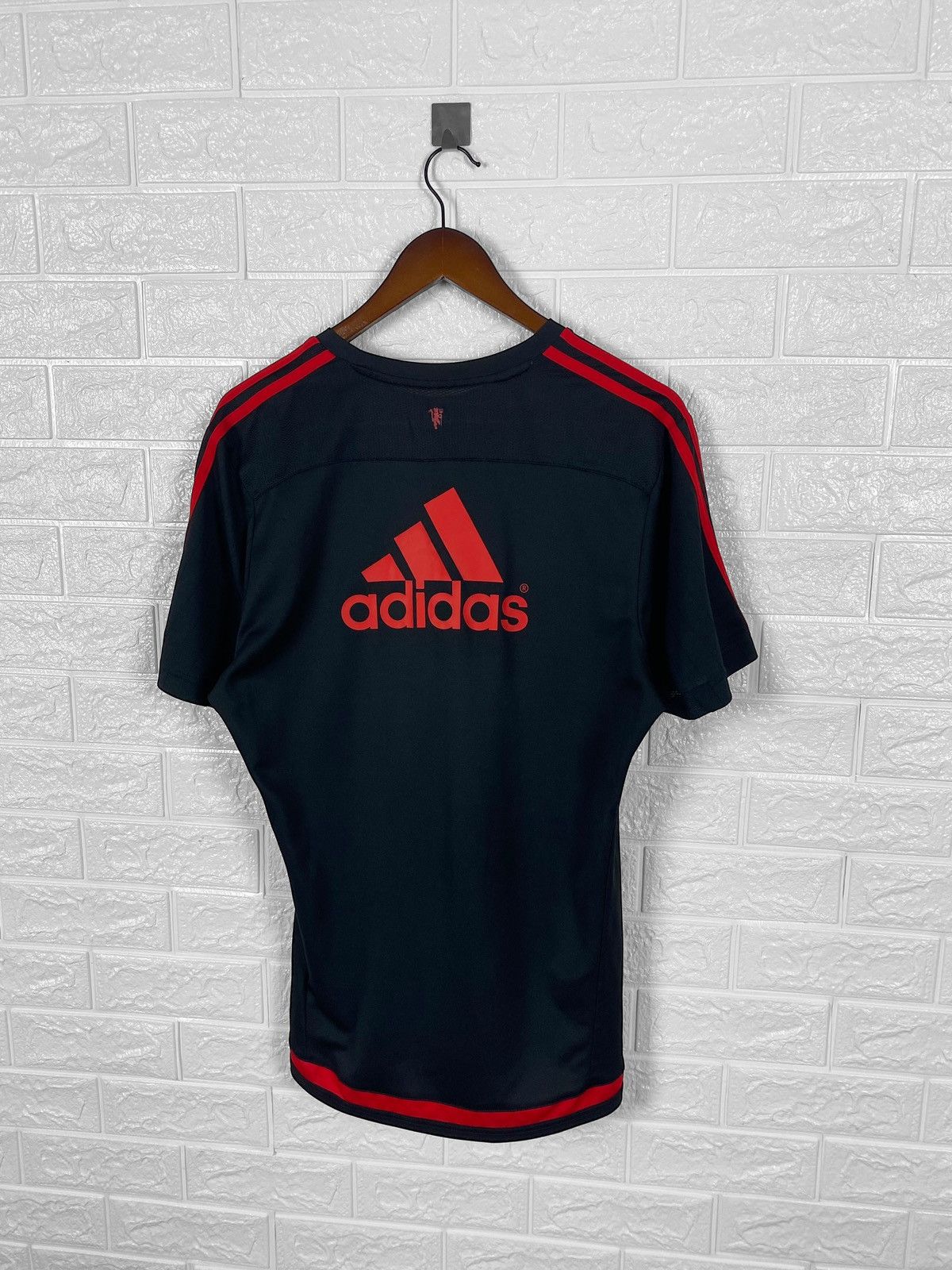 Adidas Adidas Manchester United 2015 2016 football soccer jersey Size US L / EU 52-54 / 3 - 5 Thumbnail