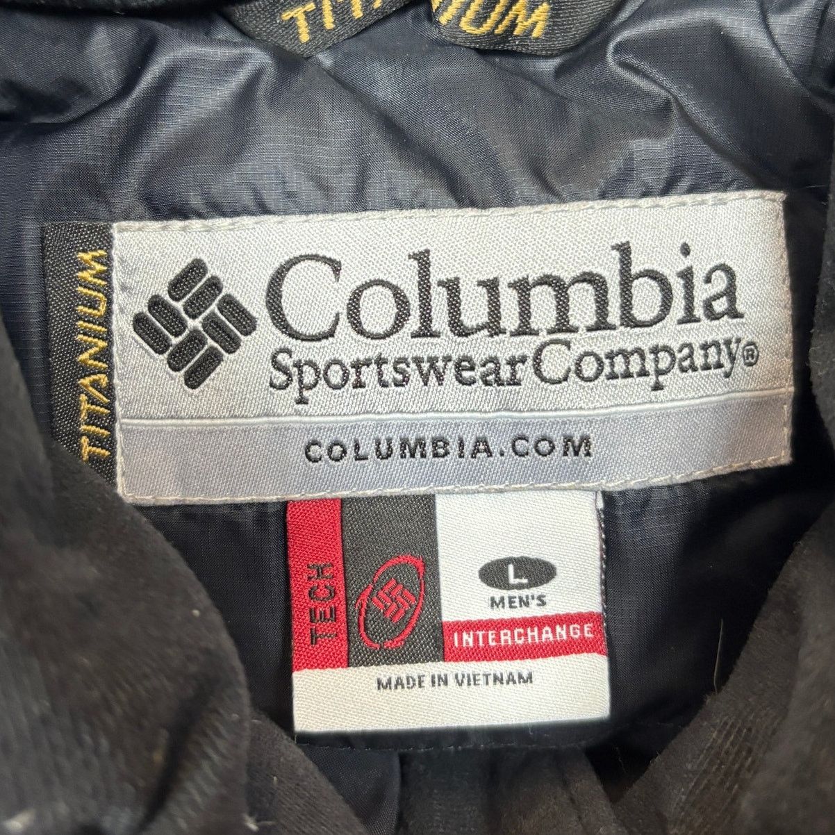 Columbia Strange Wilderness Cast Crew Down Puffer Vest Large 2005 Size US L / EU 52-54 / 3 - 4 Thumbnail