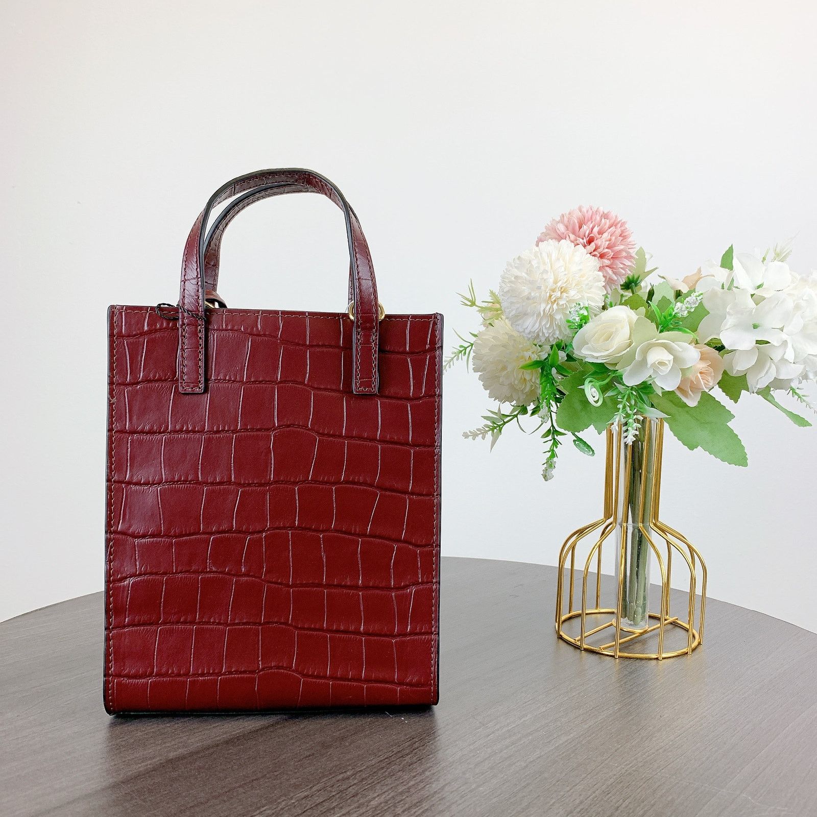Marc Jacobs Marc Jacobs H017L01RE22-606 Micro Grind Tote Embossed SYRAH Size ONE SIZE - 3 Thumbnail