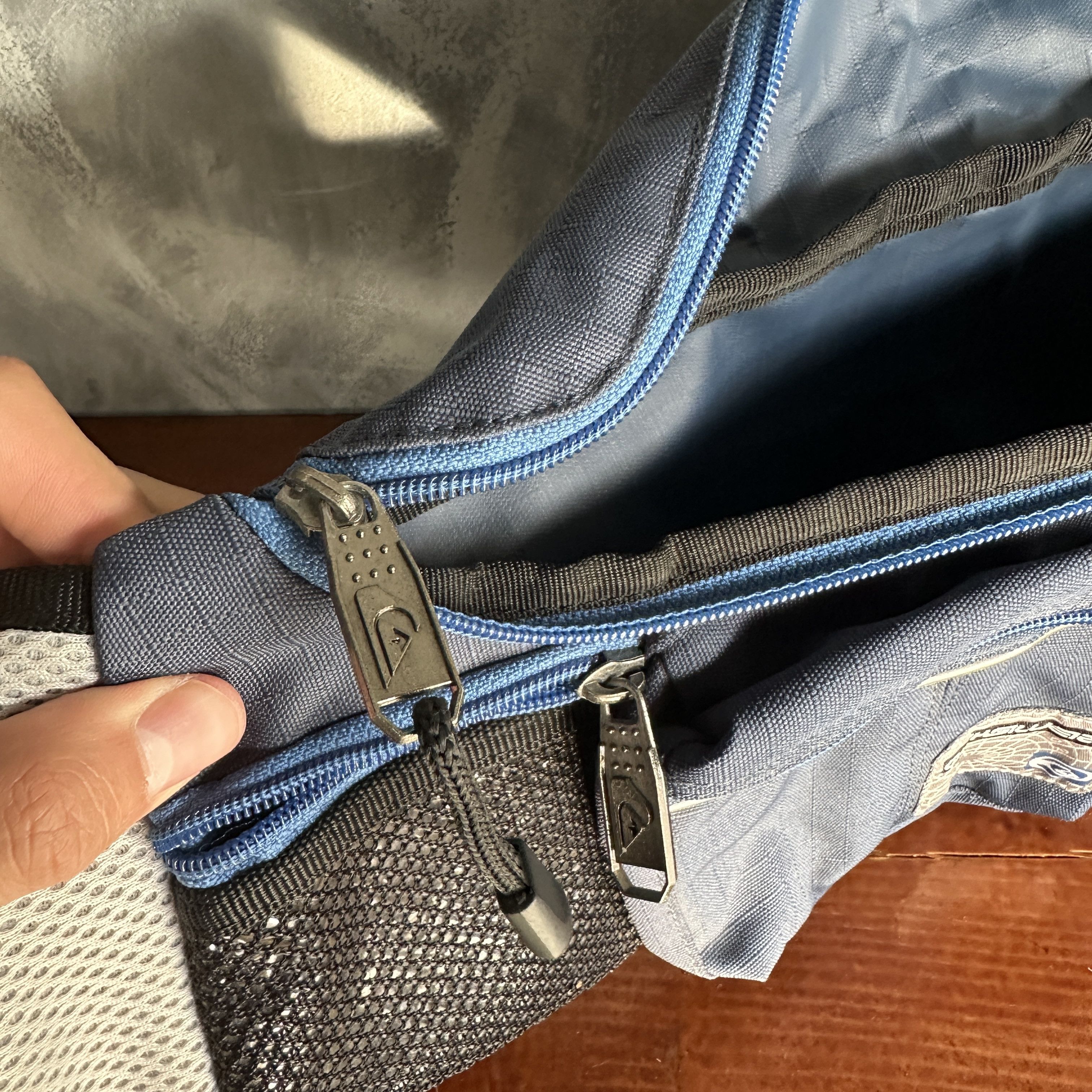 Quiksilver Vtg Quiksilver Waist Pack Fanny Pack Waist Bag Blue Rare Size ONE SIZE - 7 Thumbnail