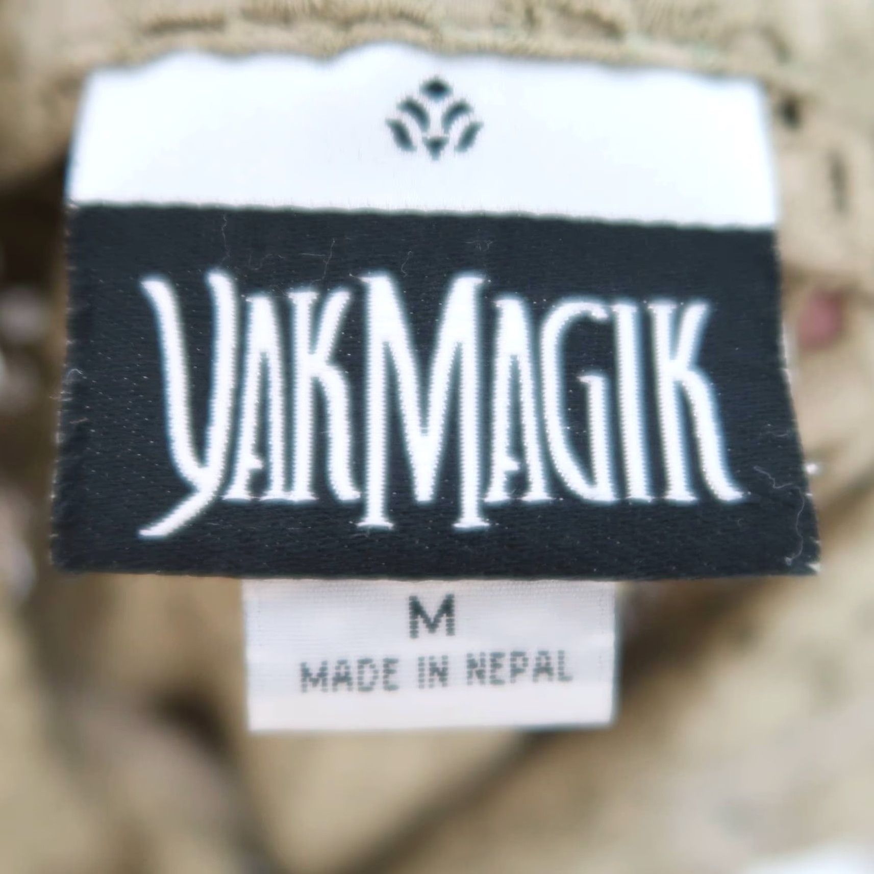 Vintage VINTAGE Yak Magik 90s tan crochet eyelet cutout sequin blazer jacket M Cotton Party Size M / US 6-8 / IT 42-44 - 5 Thumbnail