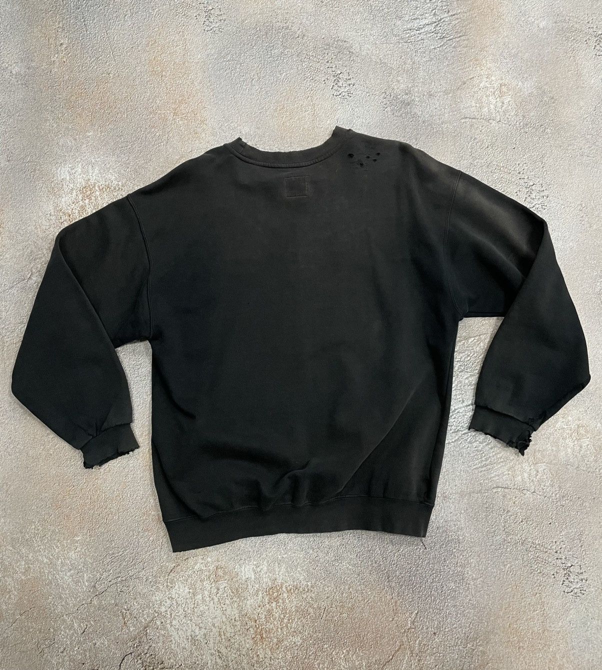 Nike Vintage Nike Small Swoosh Distressed Sweatshirt Size US L / EU 52-54 / 3 - 8 Thumbnail