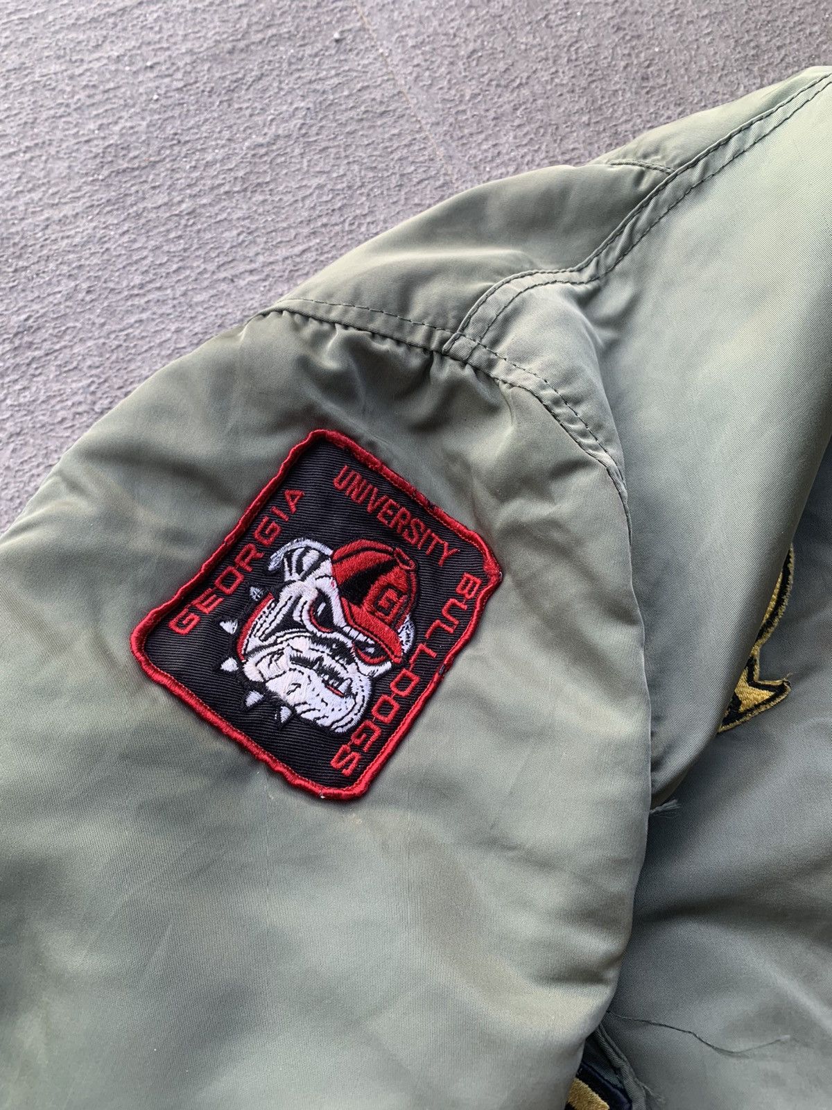 Alpha Industries × Vintage Alpha Industries MA-1 Patches Bomber Jacket Size US M / EU 48-50 / 2 - 14 Thumbnail