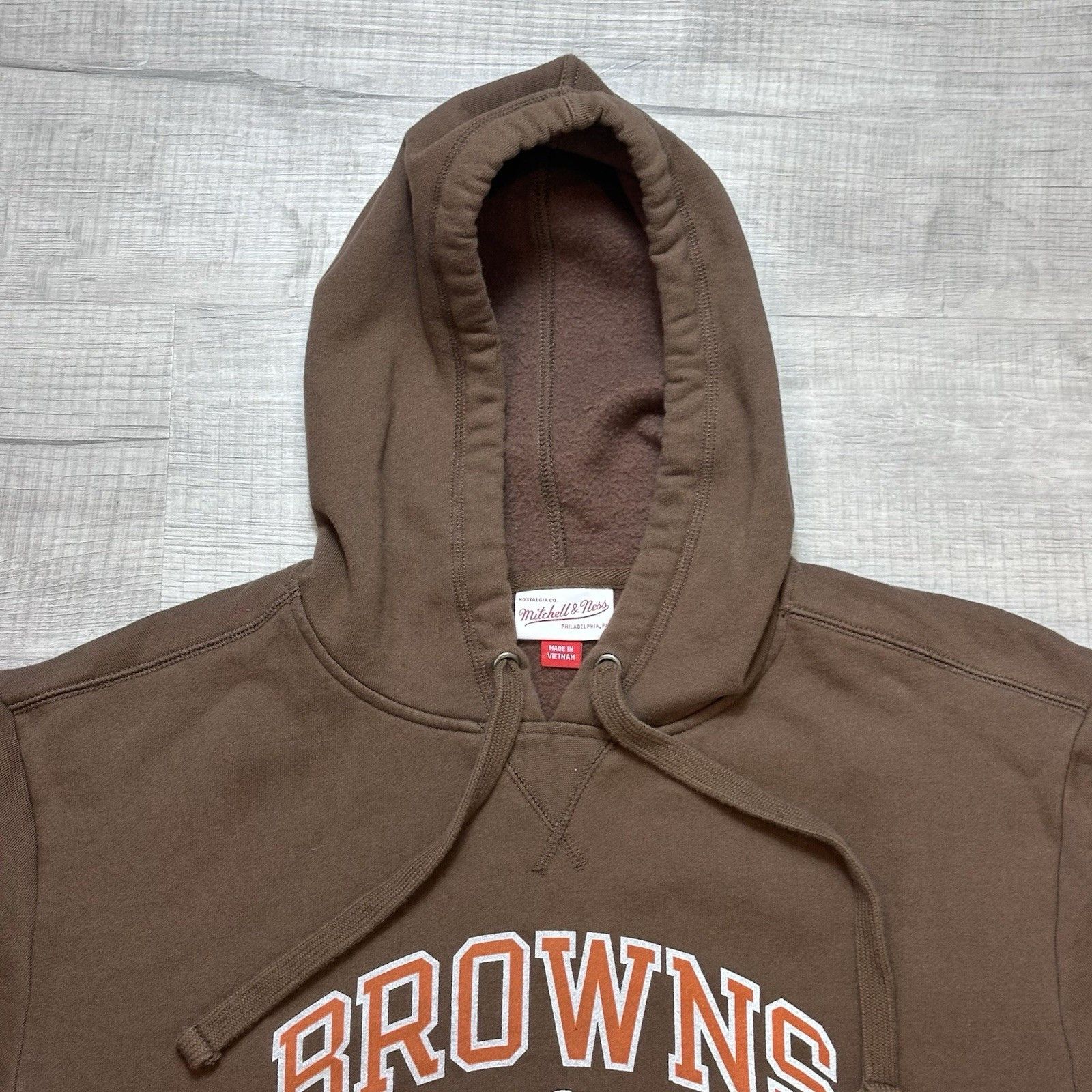 Mitchell & Ness Mitchell & Ness Cleveland Browns Men's Short Sleeve Hoodie Size US M / EU 48-50 / 2 - 5 Thumbnail