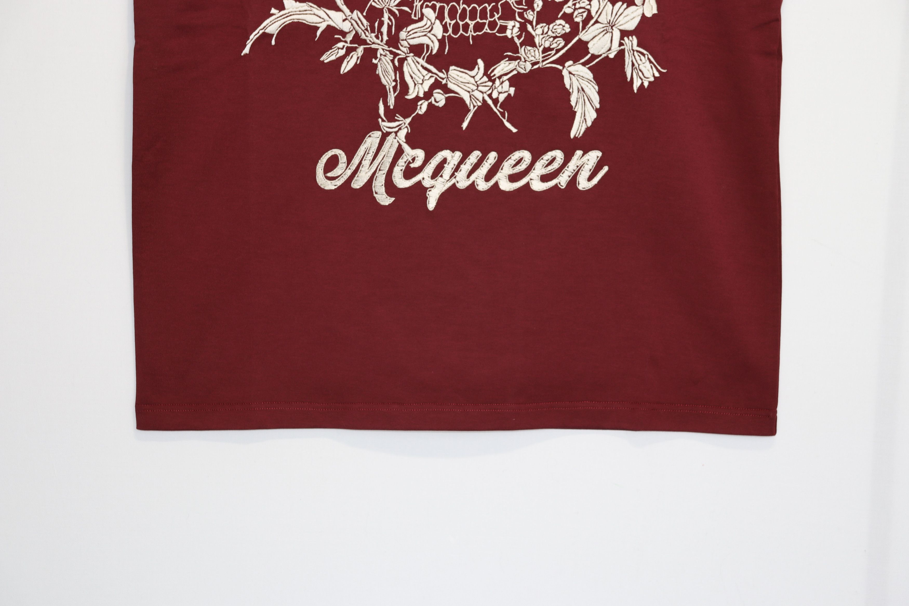 Alexander McQueen o1rshd1 T-Shirt in burgundy Size US L / EU 52-54 / 3 - 4 Thumbnail