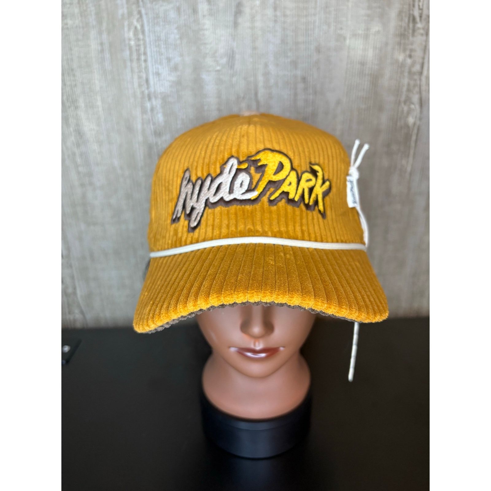 Other NWT in bag, Men's Hyde Park - Weekend Cap Vintage Orange Size ONE SIZE - 1 Thumbnail
