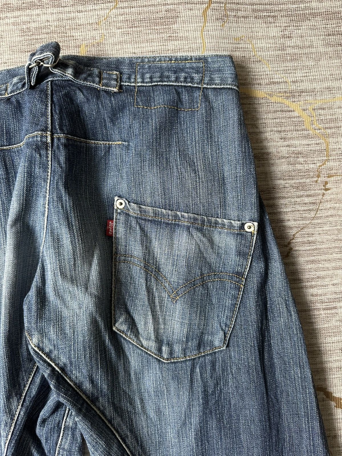 Levi's Vintage Clothing Levi’s Engineered Jeans Loose Distressed Denim Size US 30 / EU 46 - 16 Thumbnail
